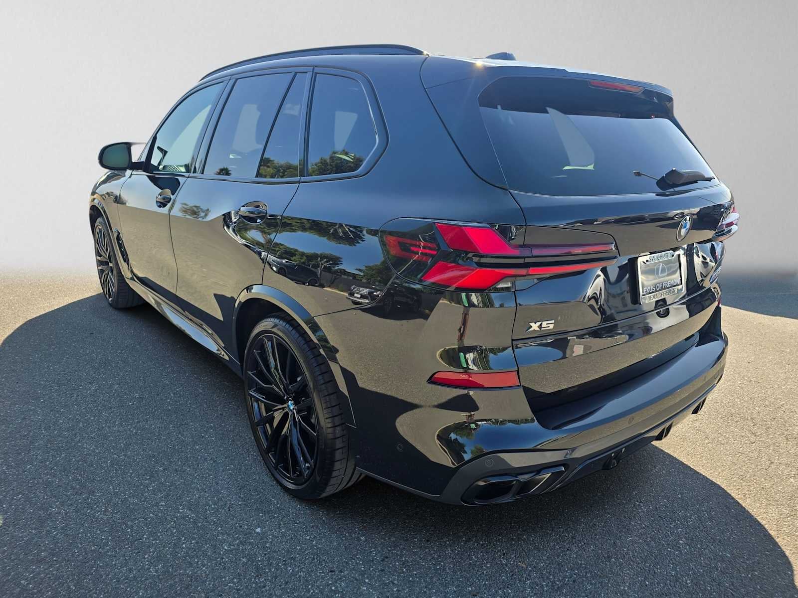 2024 BMW X5 M60i M60i