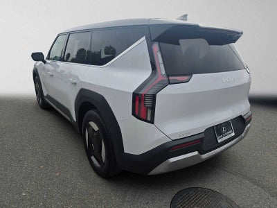 2026 Kia EV9 Light Short Range