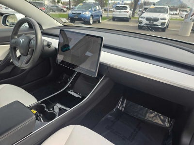 2020 Tesla Model 3 Standard Range