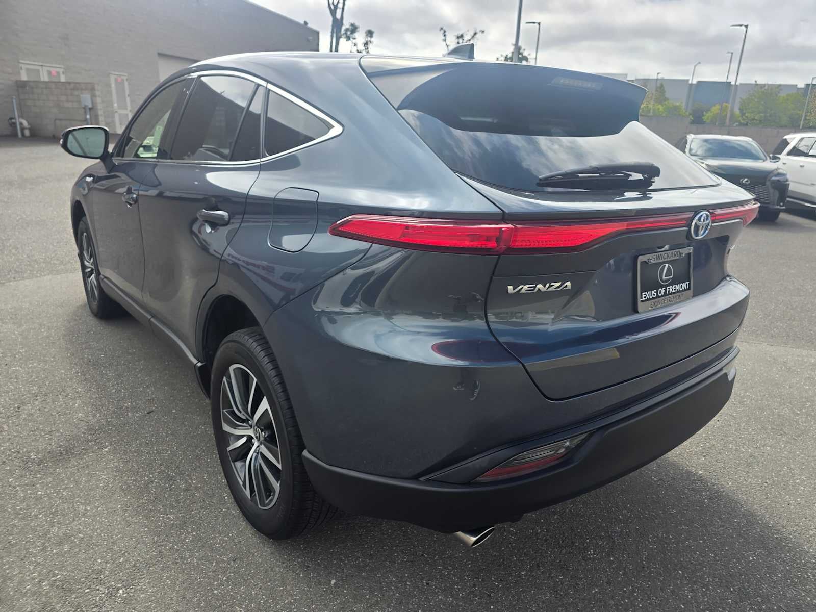 2021 Toyota Venza LE
