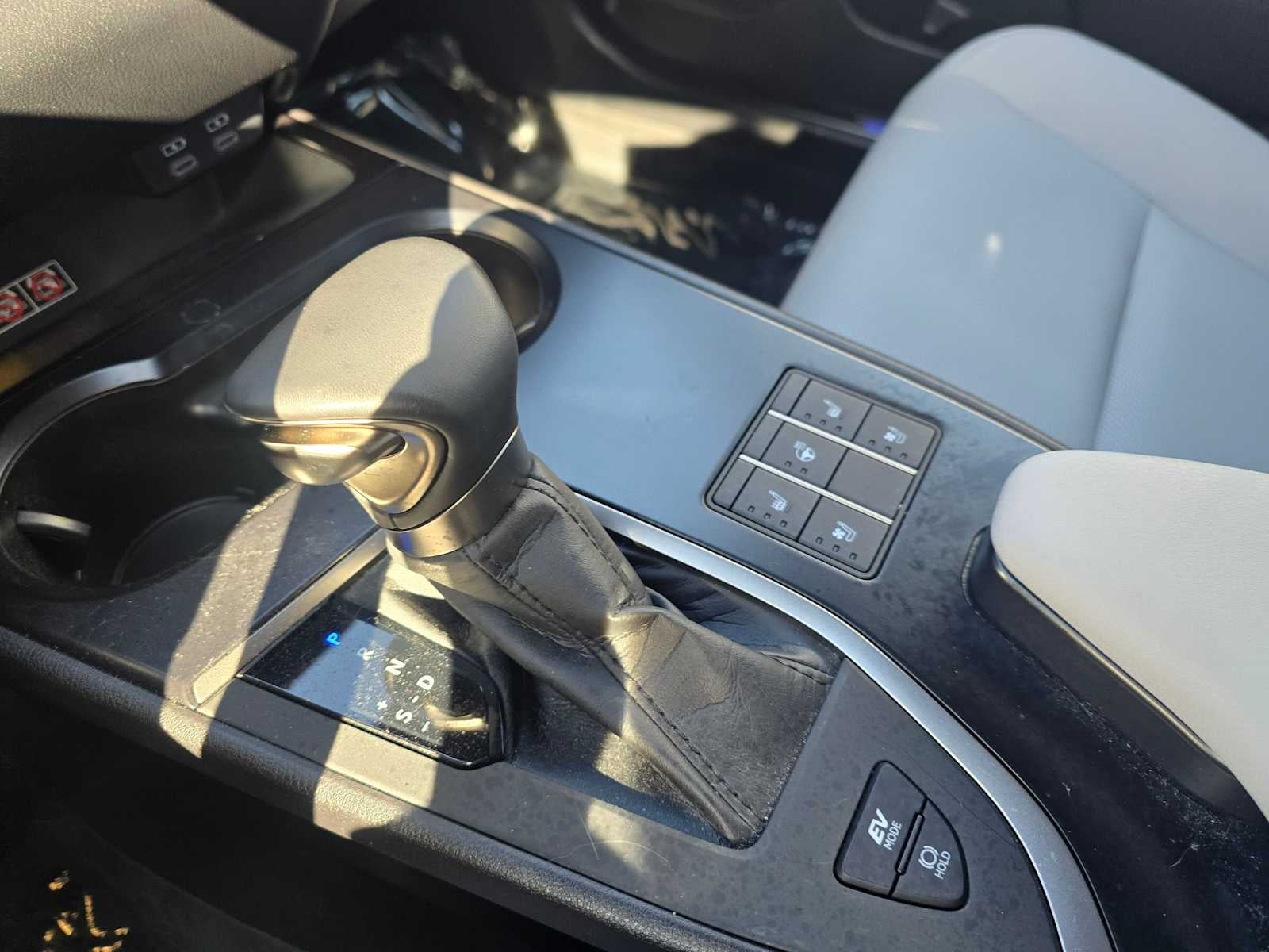 2023 Lexus UX 250h F SPORT DESIGN