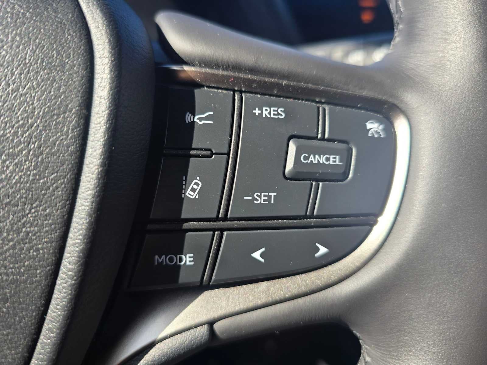 2023 Lexus UX 250h F SPORT DESIGN