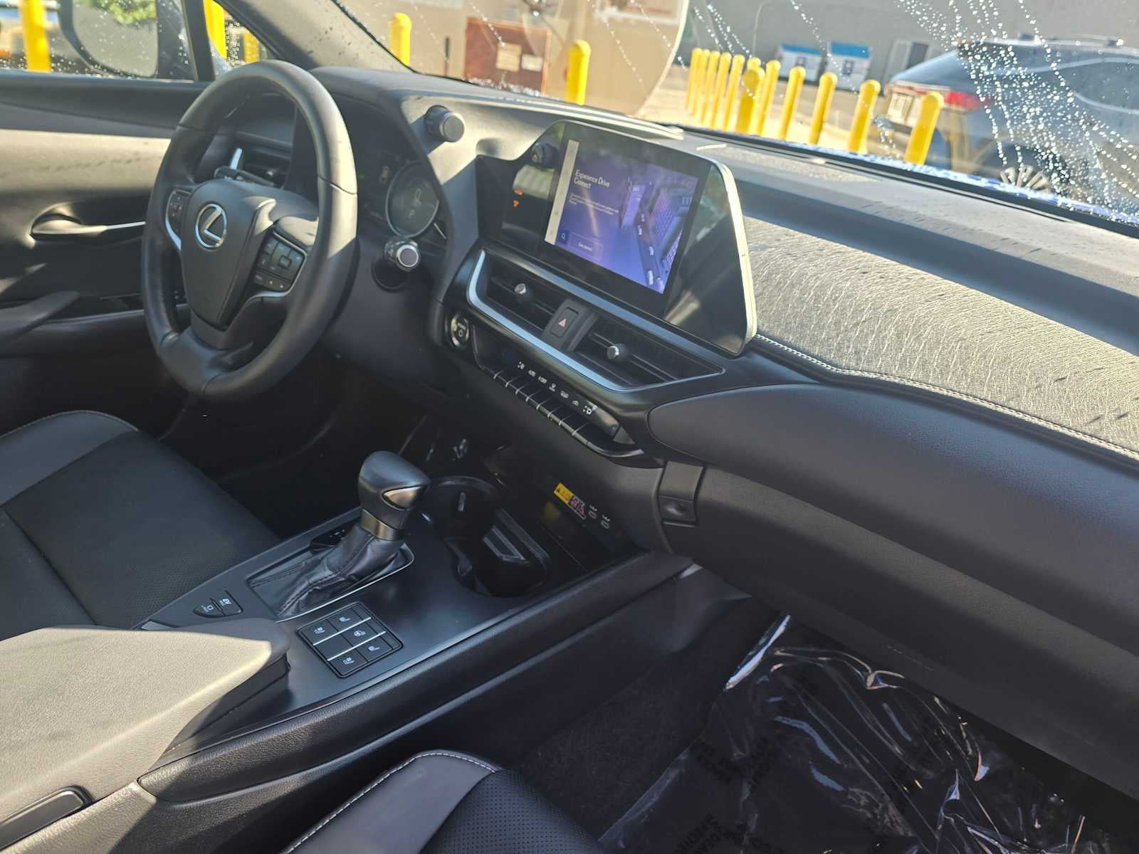 2024 Lexus UX 250h F SPORT DESIGN