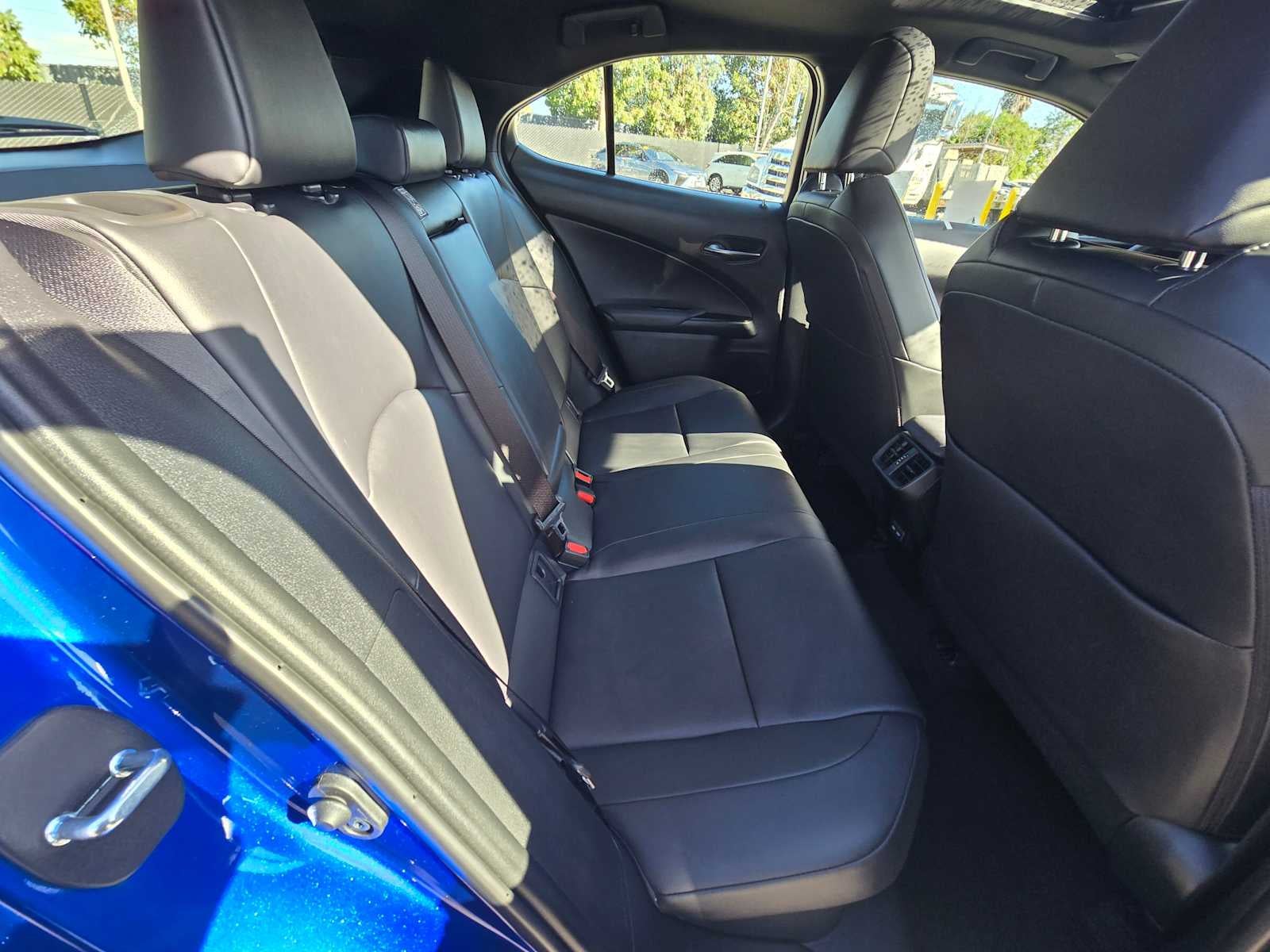 2024 Lexus UX 250h F SPORT DESIGN