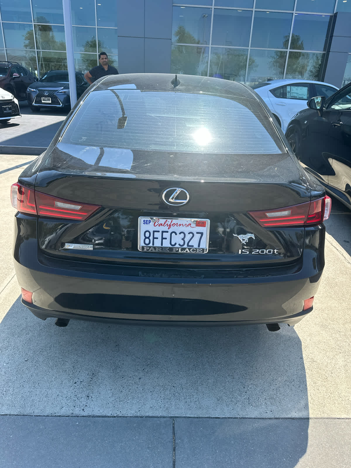 2016 Lexus 200t 4dr Sdn
