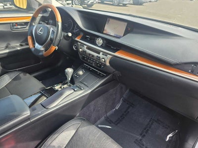 2014 Lexus ES 300h Hybrid