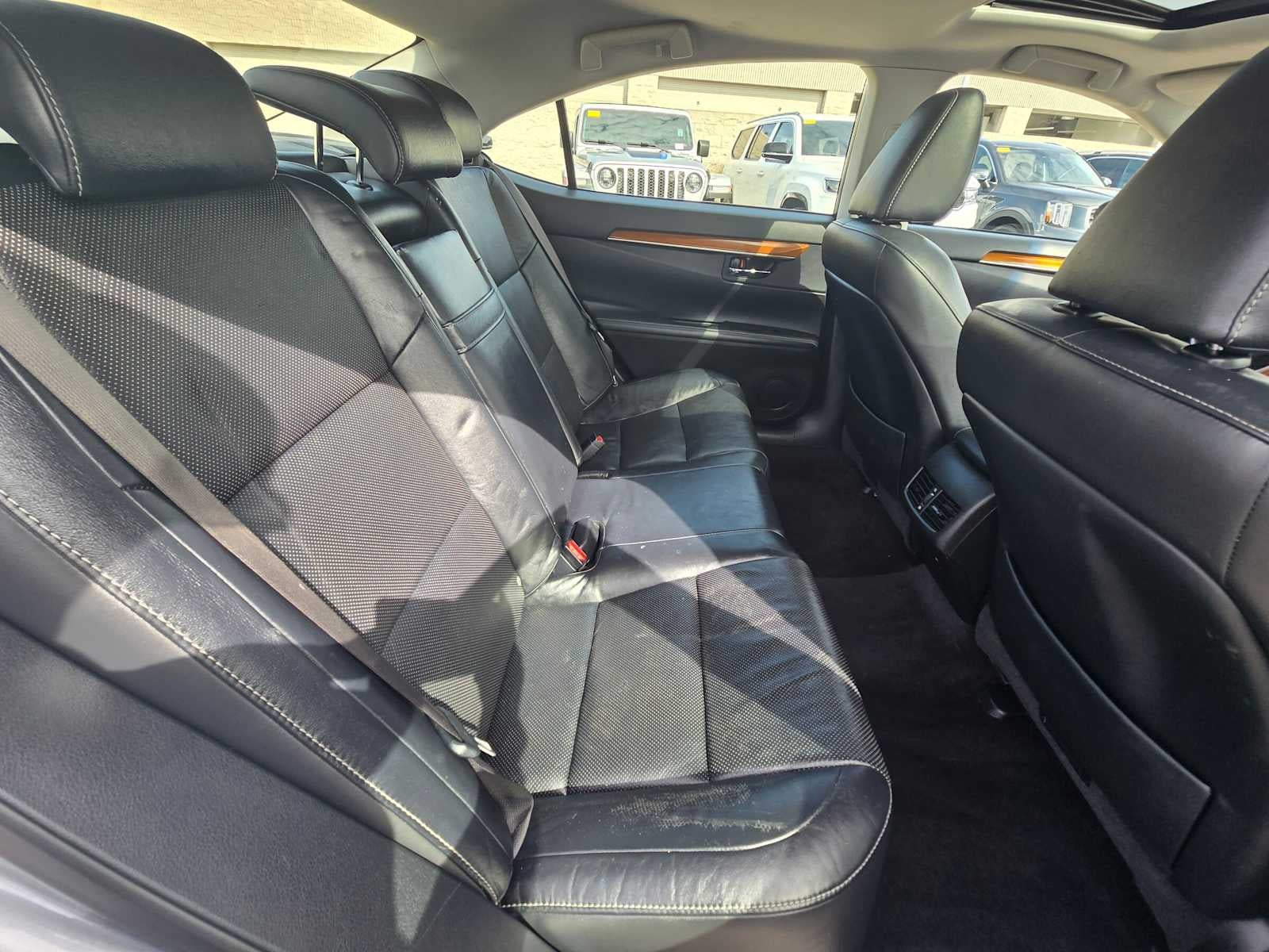 2014 Lexus ES 300h Hybrid