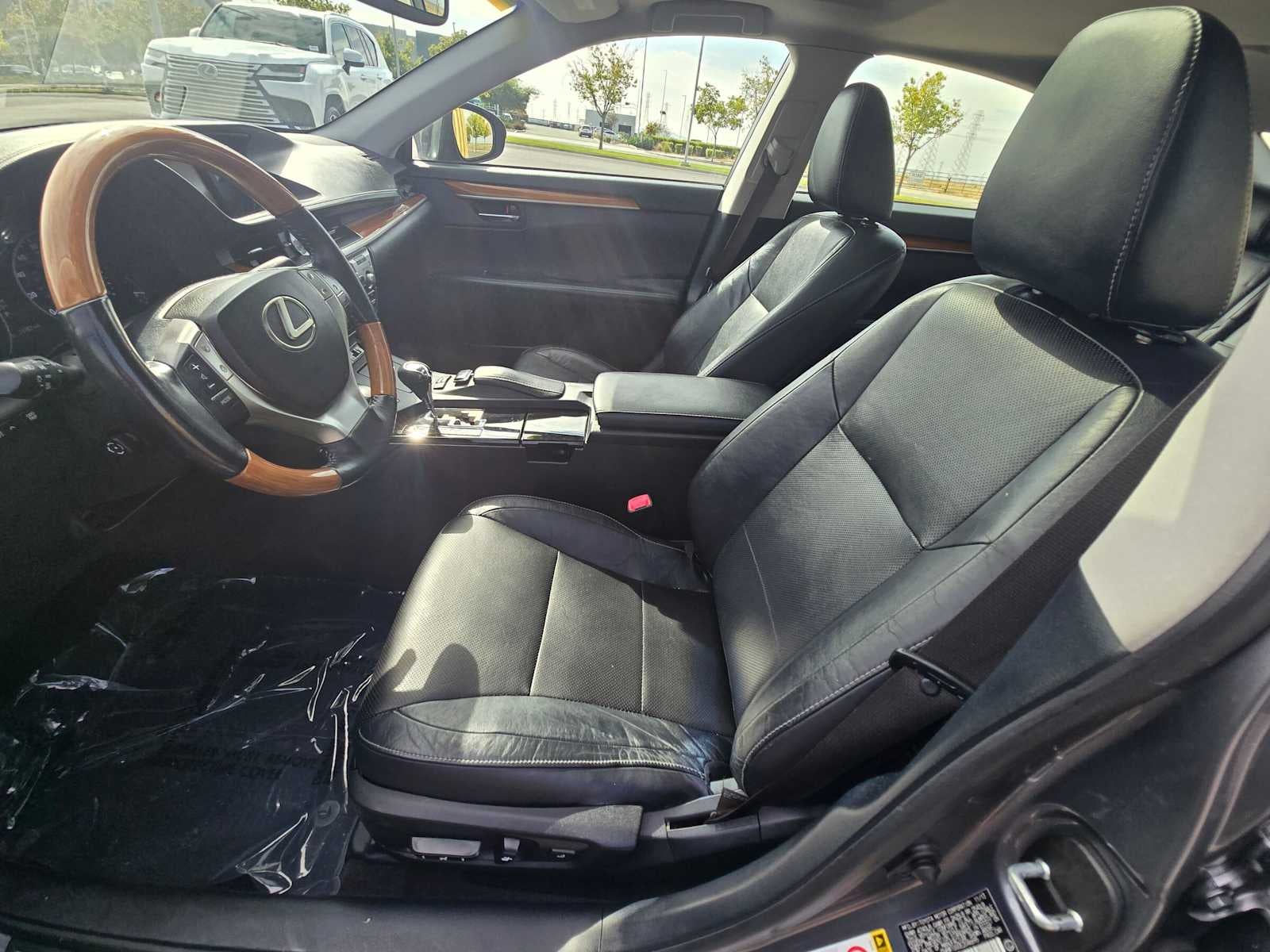 2014 Lexus ES 300h Hybrid