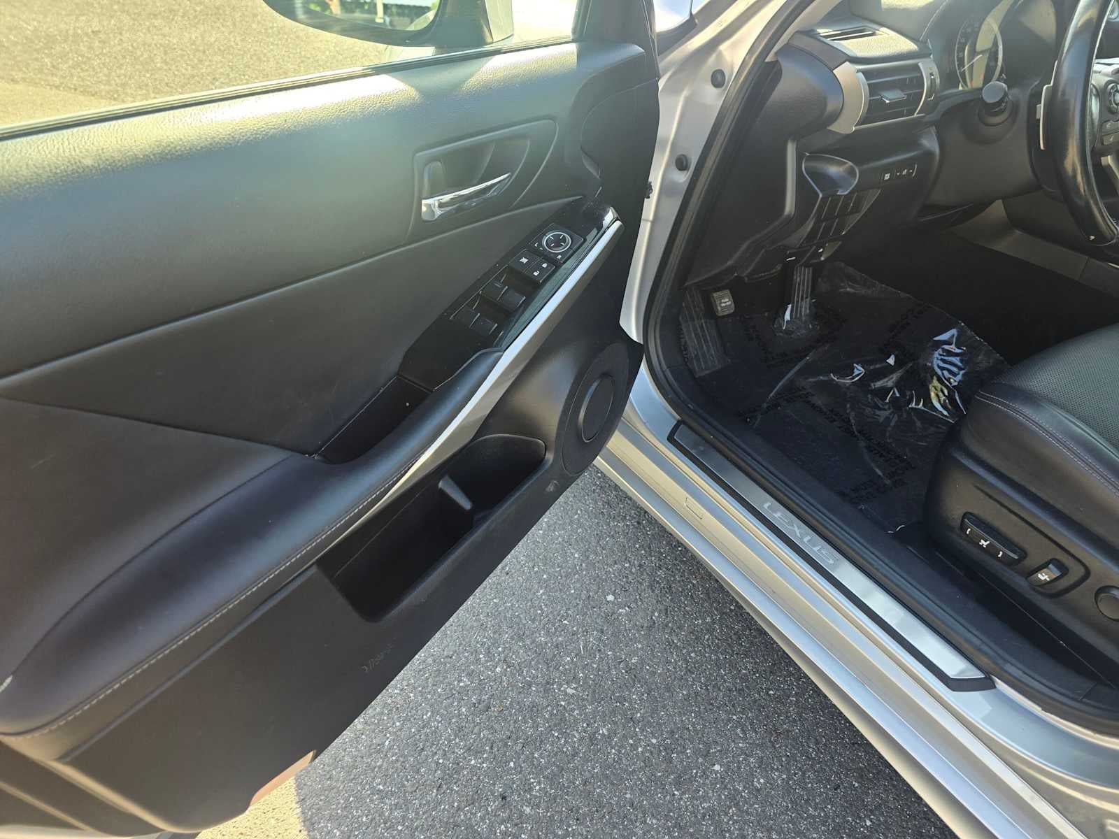 2016 Lexus IS 300 4dr Sdn AWD