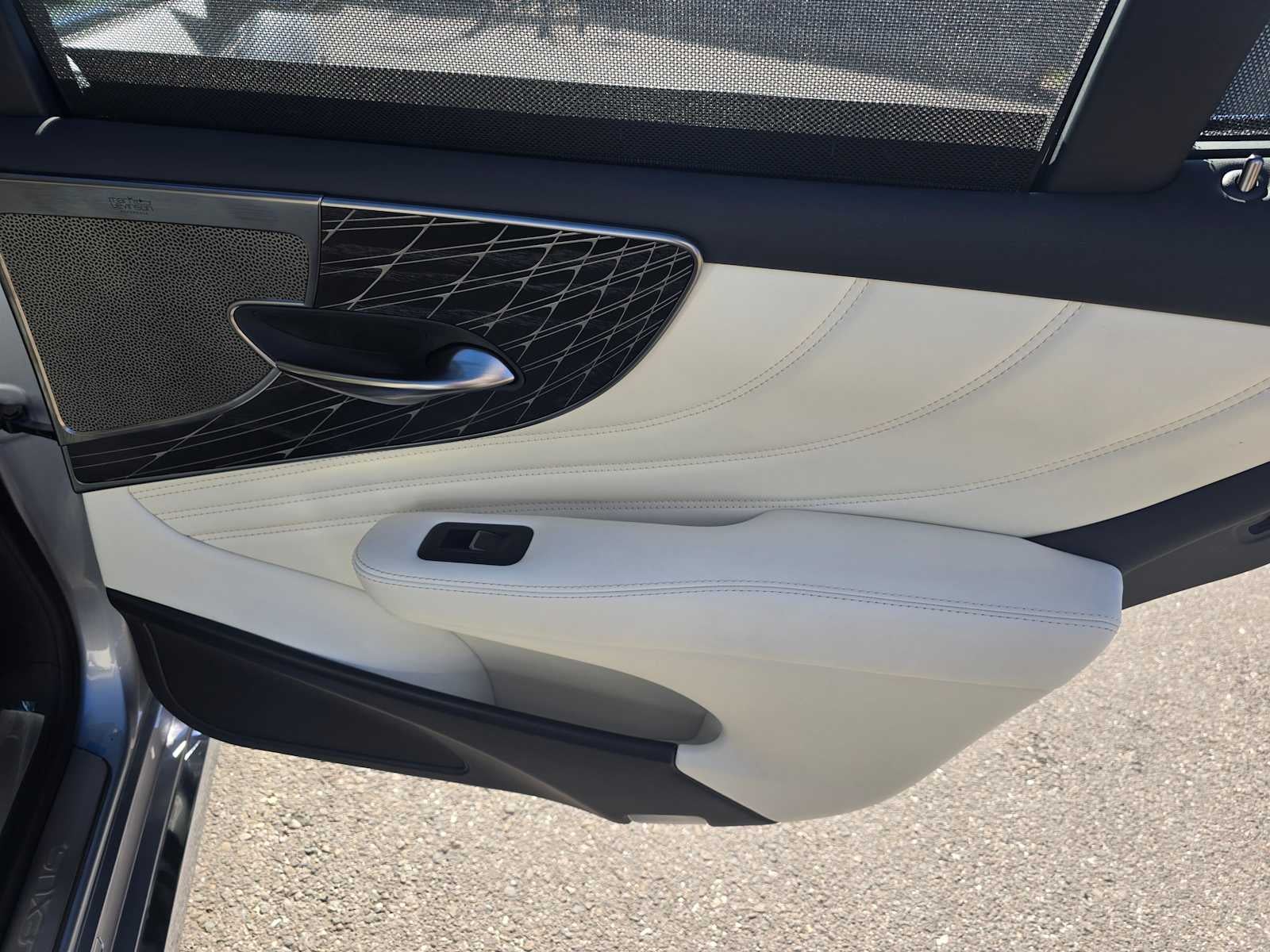 2023 Lexus LS 500h AWD