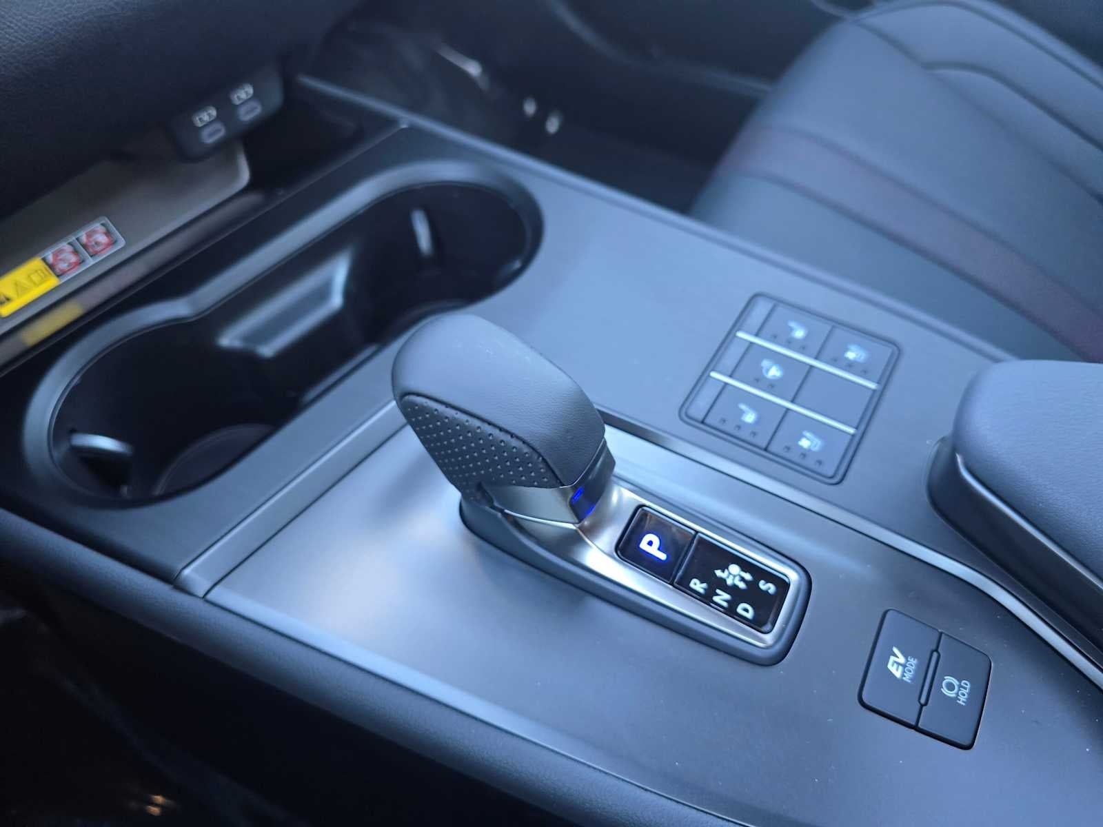 2025 Lexus UX 300h F SPORT HANDLING AWD