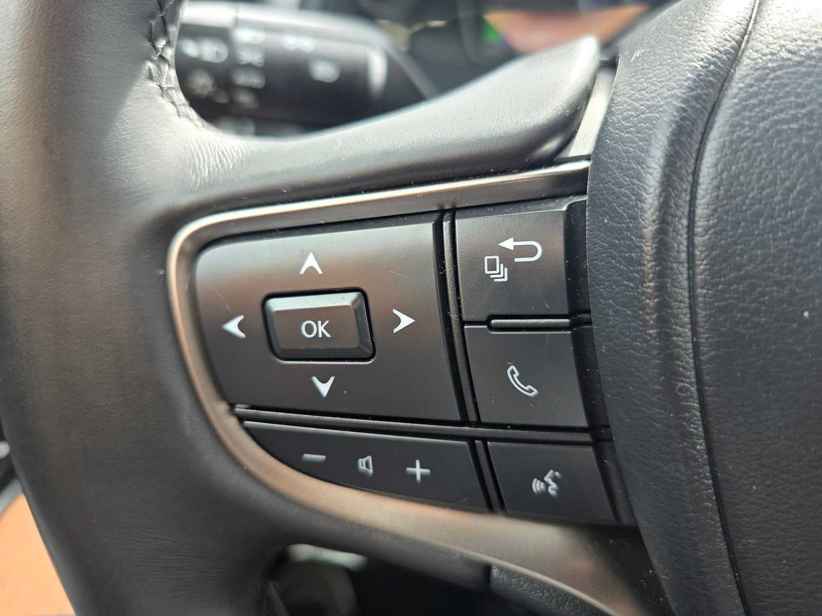 2024 Lexus UX 250h UX 250h