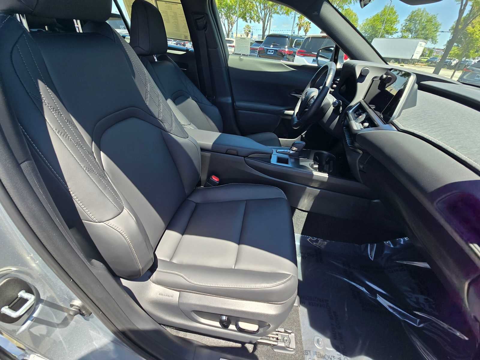 2025 Lexus UX 300h UX 300h