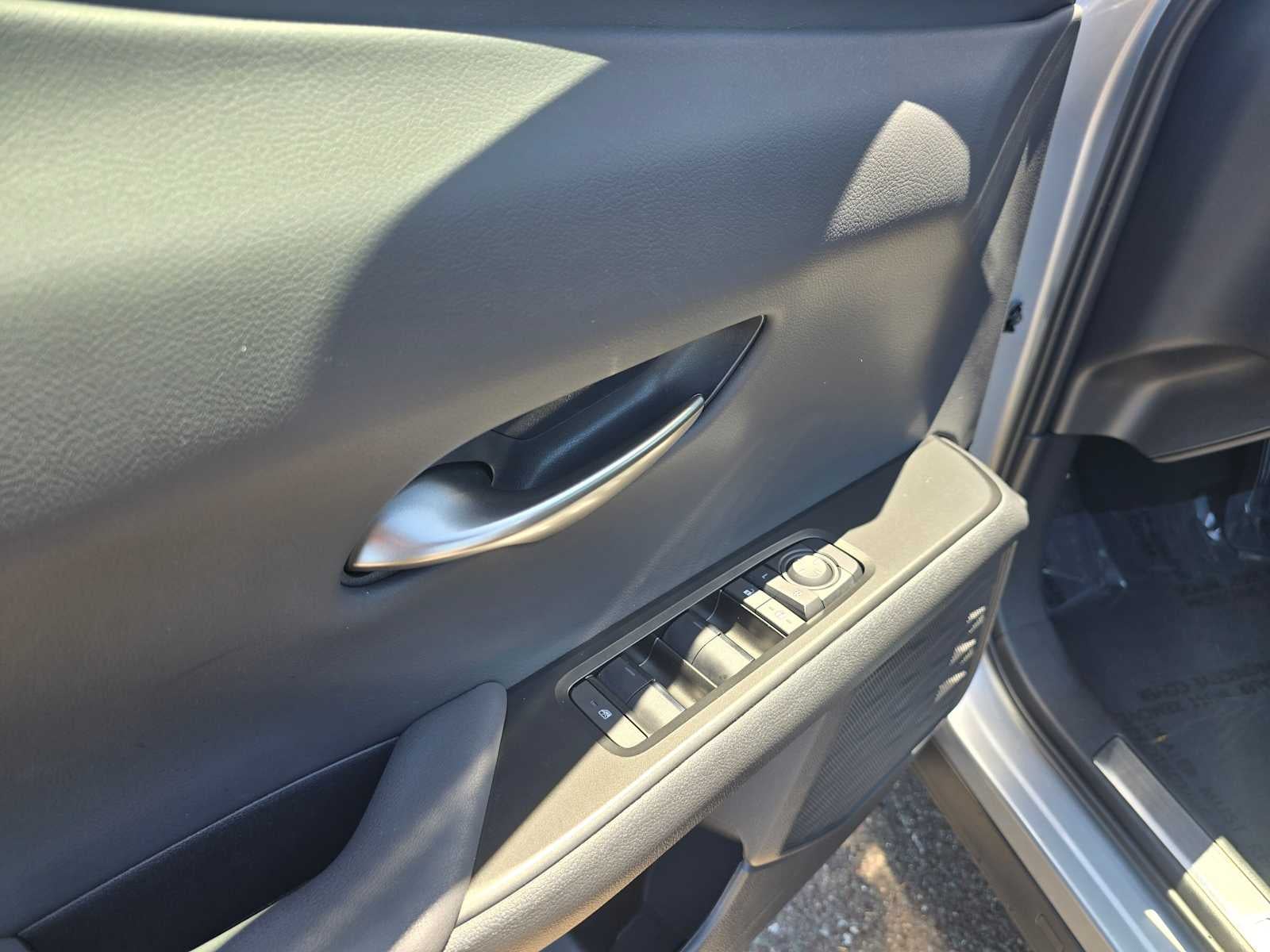 2025 Lexus UX 300h UX 300h