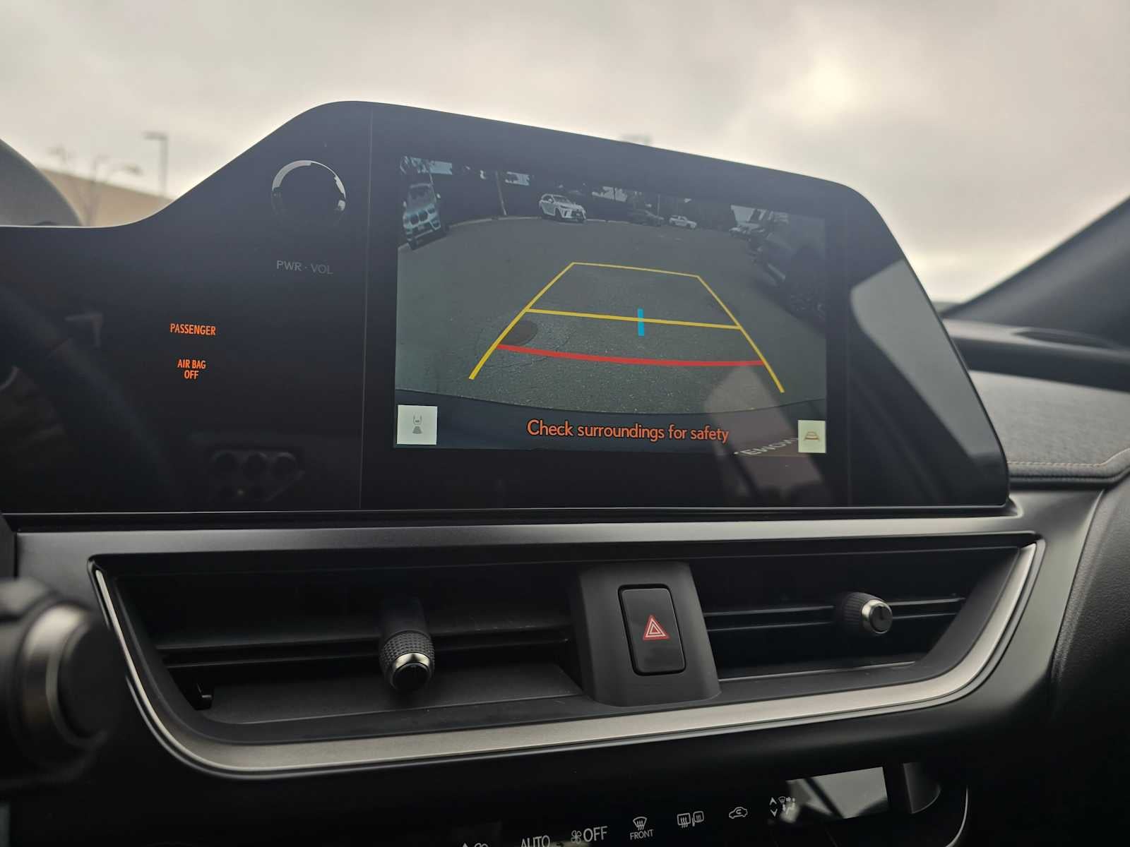 2025 Lexus UX 300h UX 300h