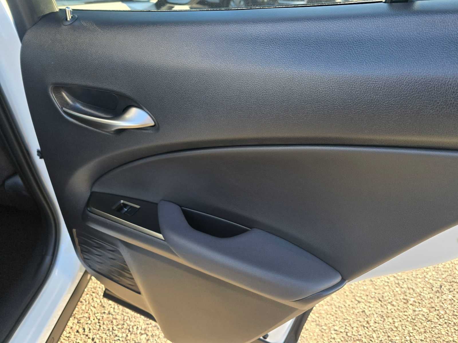 2025 Lexus UX 300h F SPORT DESIGN