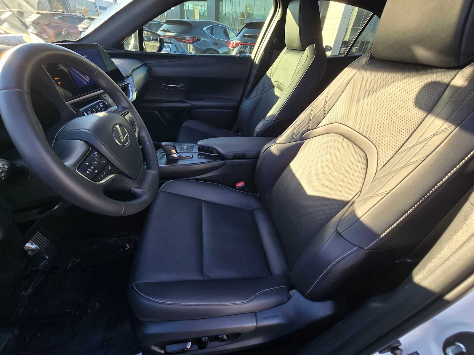 2025 Lexus UX 300h F SPORT DESIGN