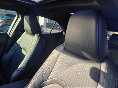 2025 Lexus UX 300h F SPORT DESIGN