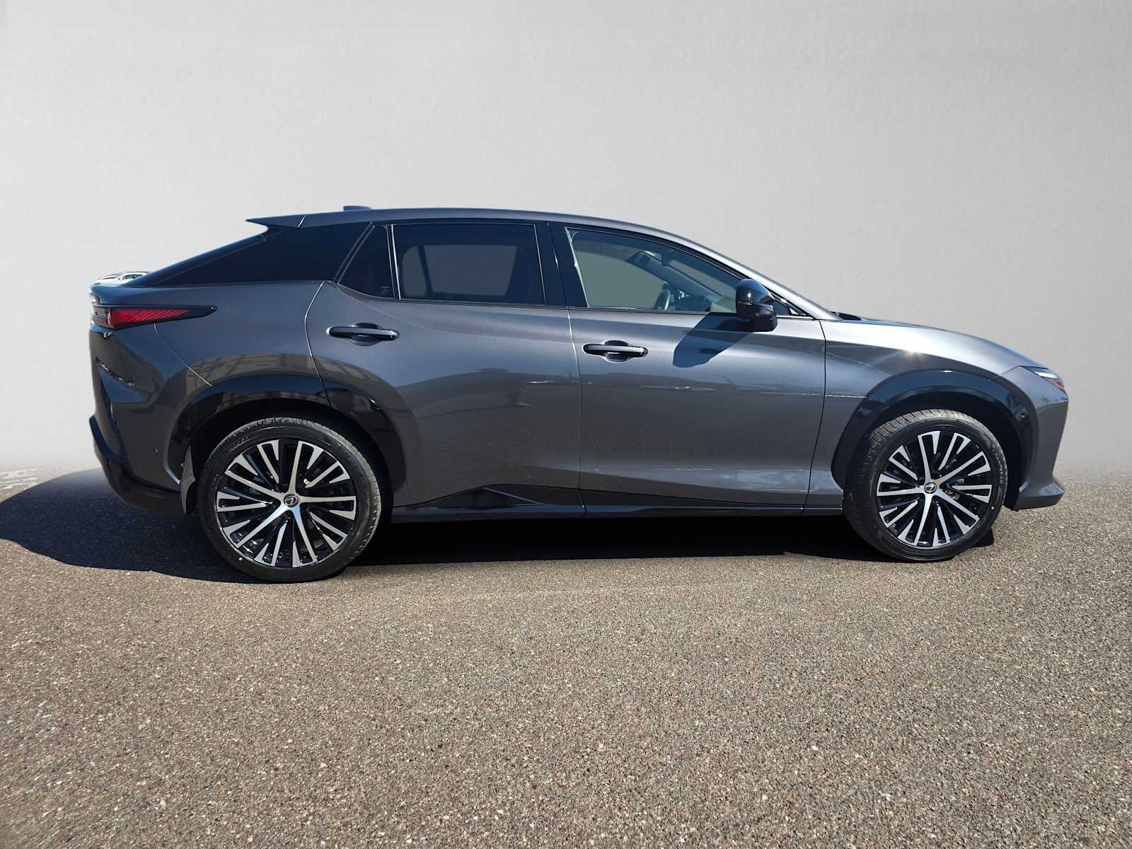 2023 Lexus RZ 450e AWD LUXURY