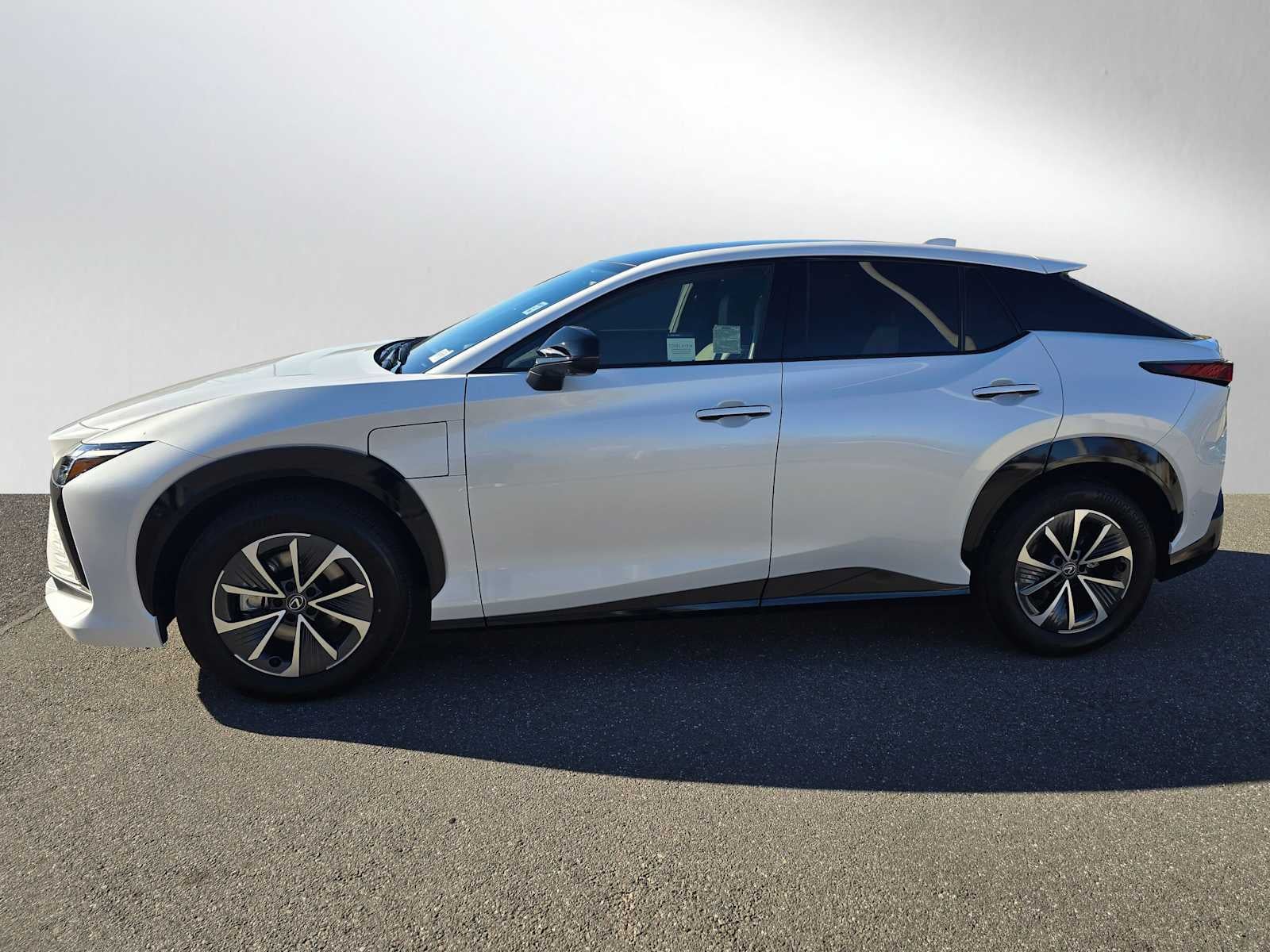 2023 Lexus RZ 450e Premium