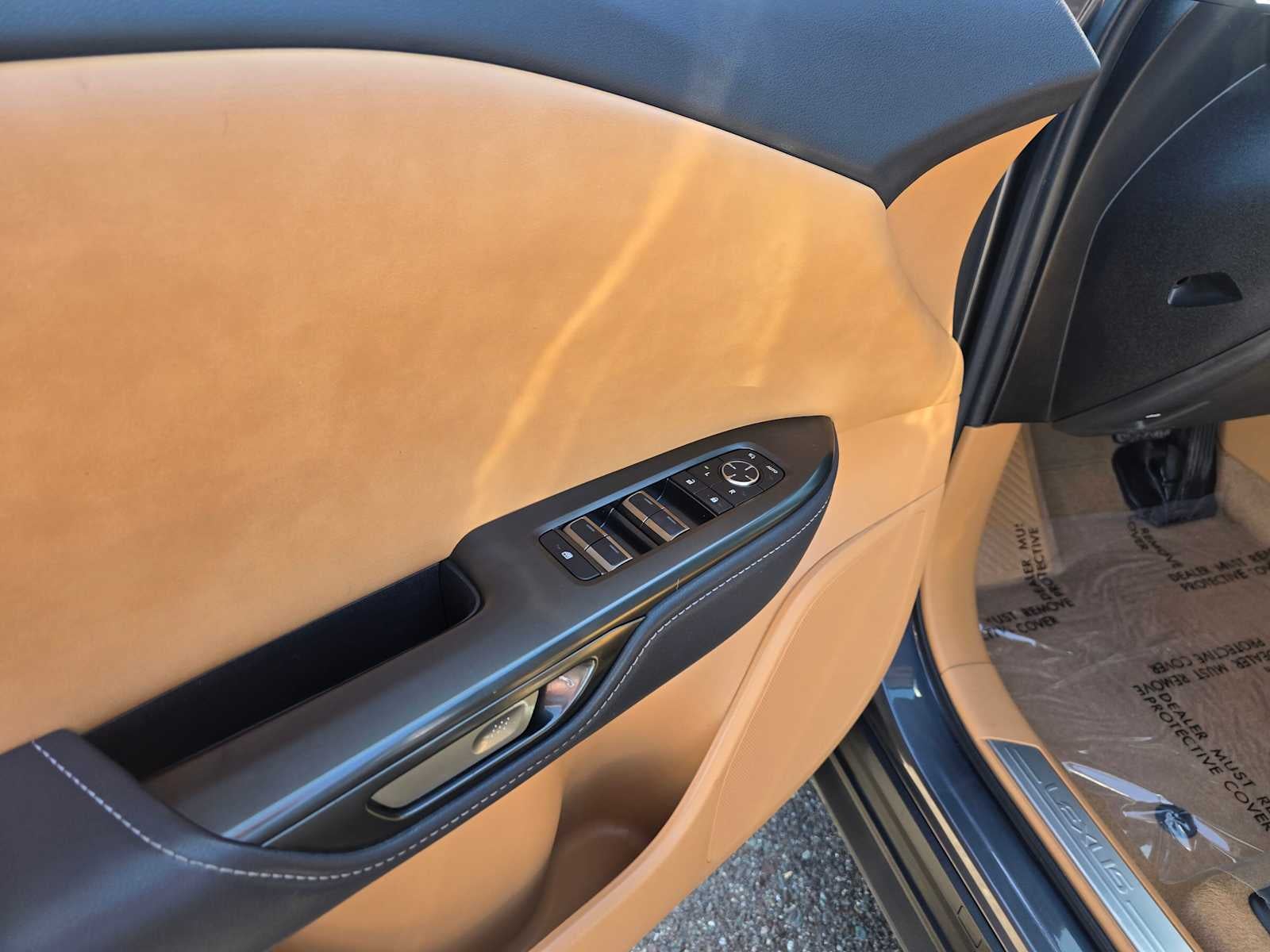 2023 Lexus RZ 450e Premium