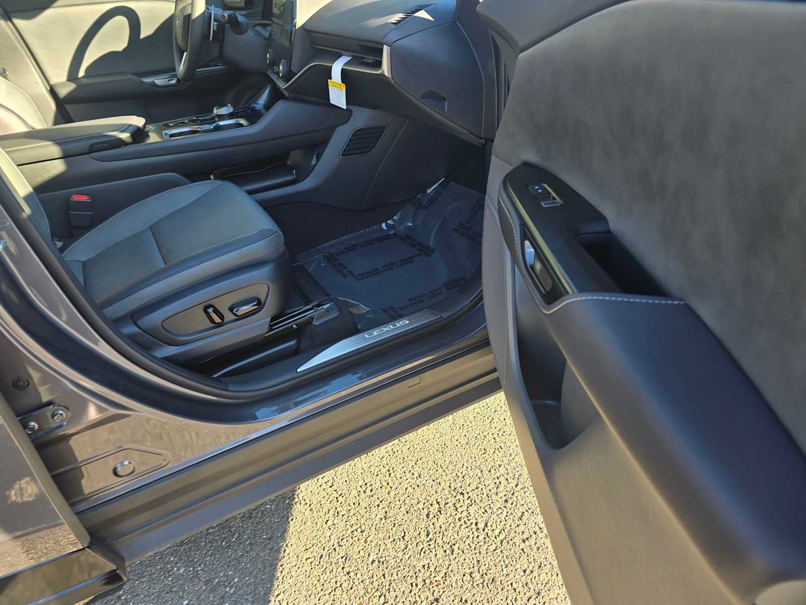 2025 Lexus RZ 450e Premium