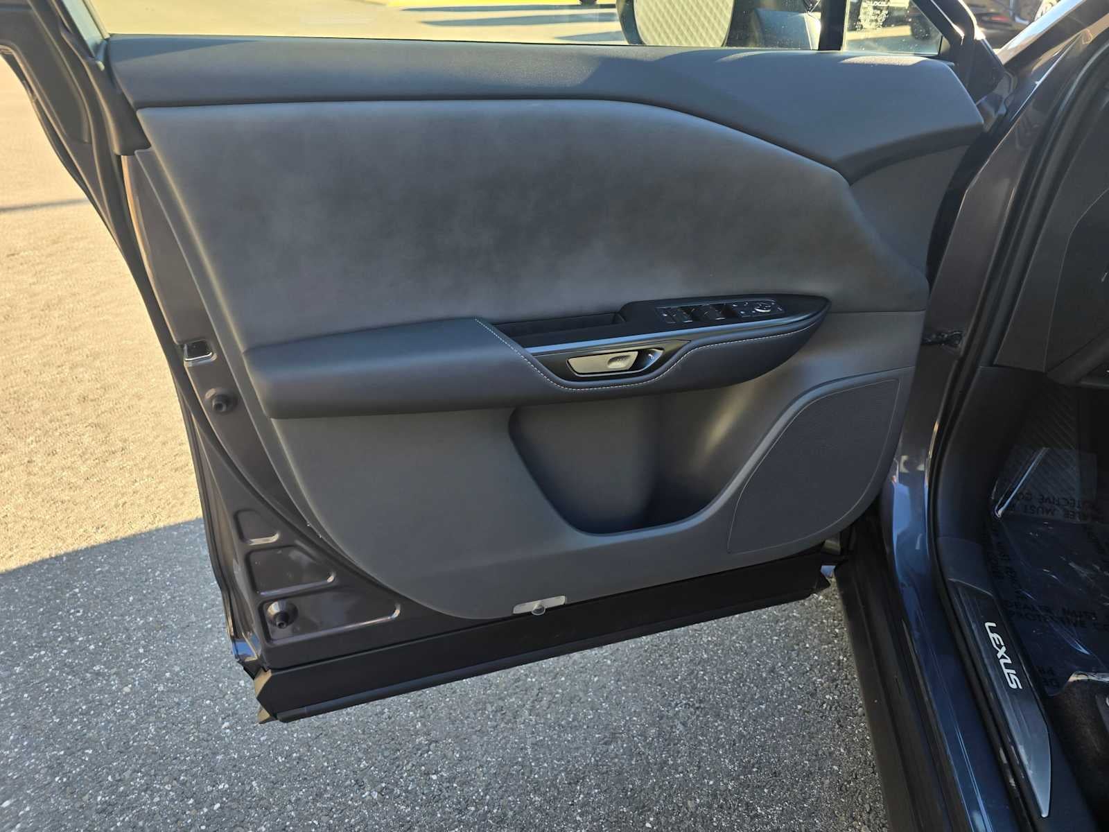 2025 Lexus RZ 450e Premium