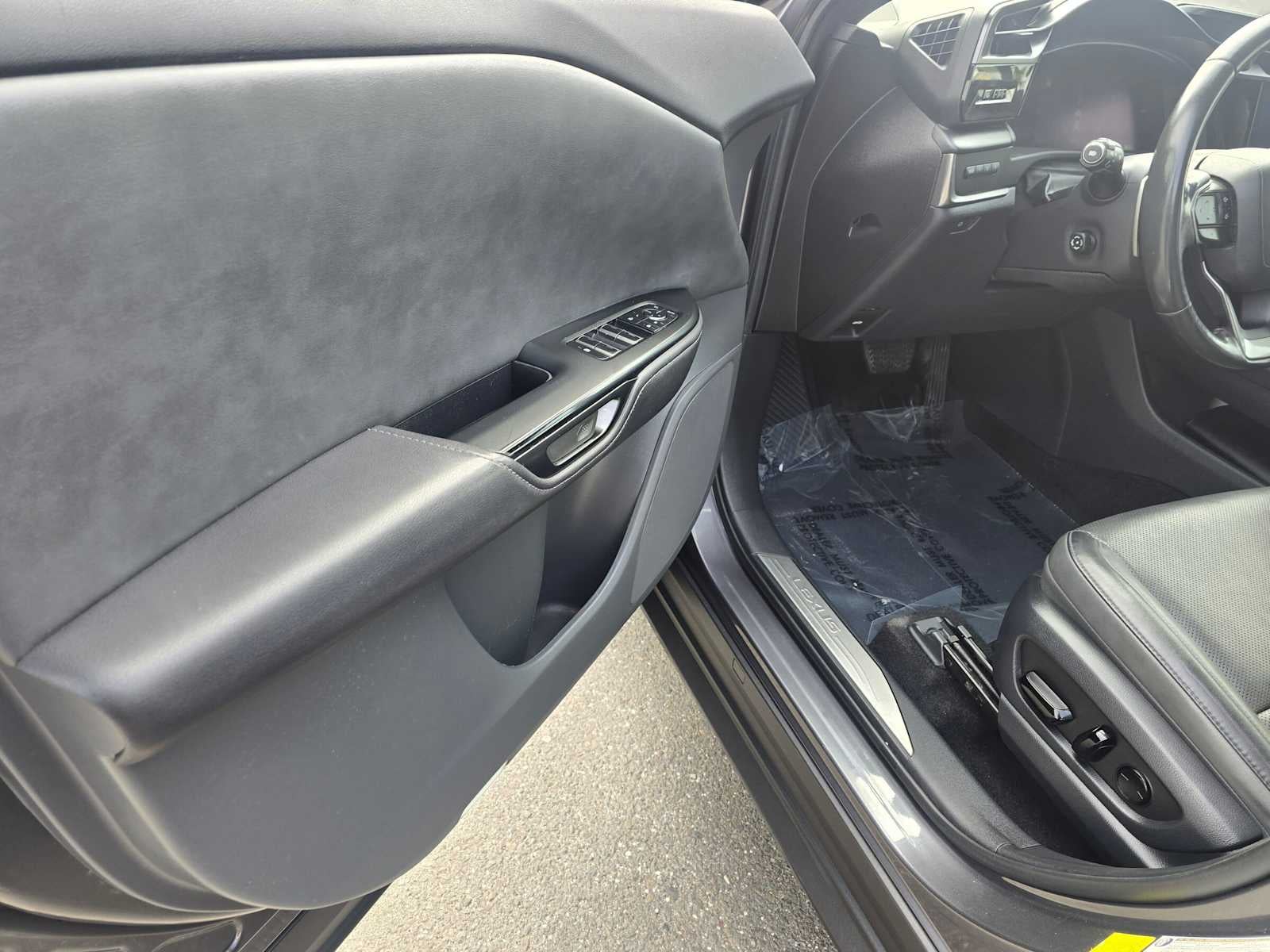 2023 Lexus RZ 450e PREMIUM AWD