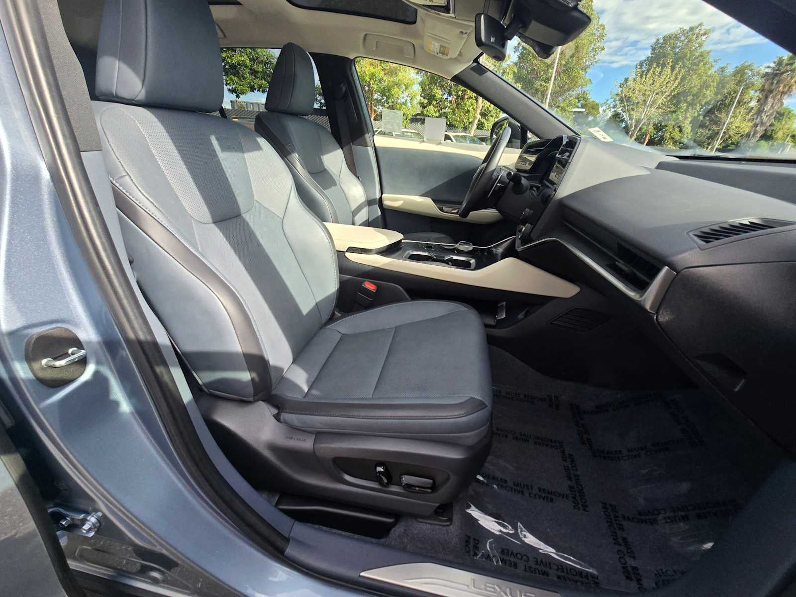 2023 Lexus RZ 450e PREMIUM AWD