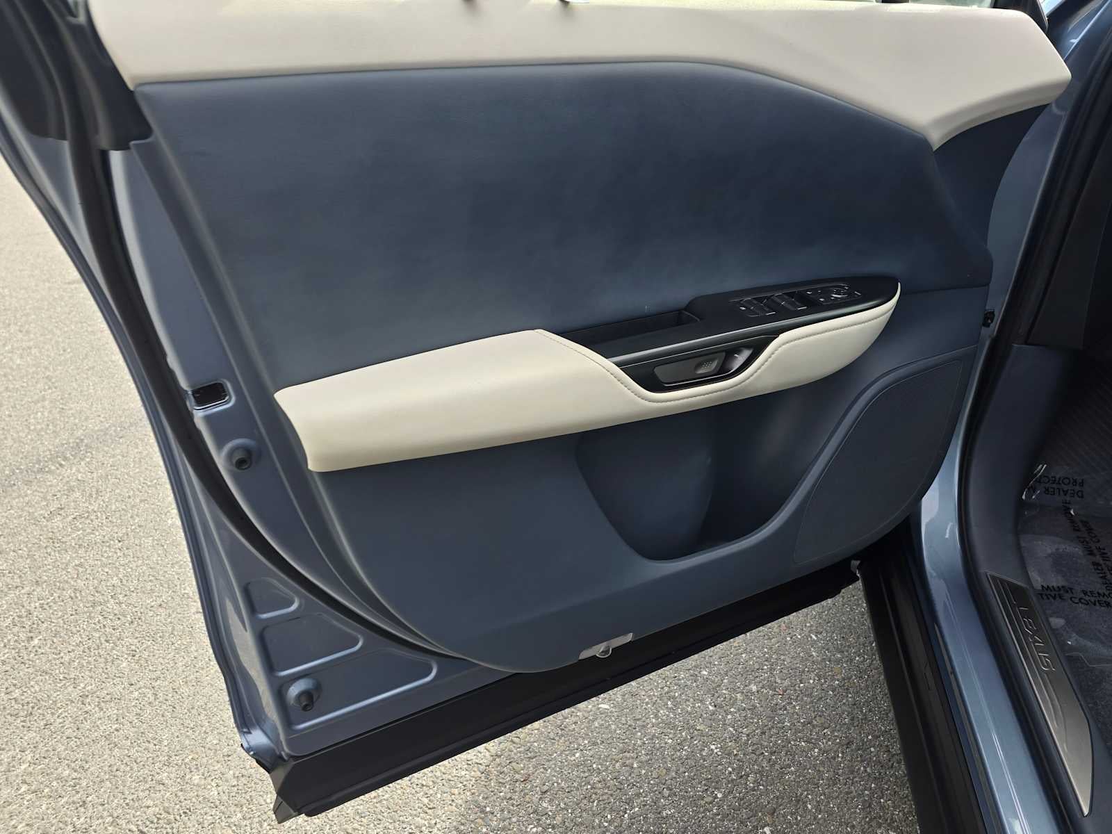 2023 Lexus RZ 450e PREMIUM AWD