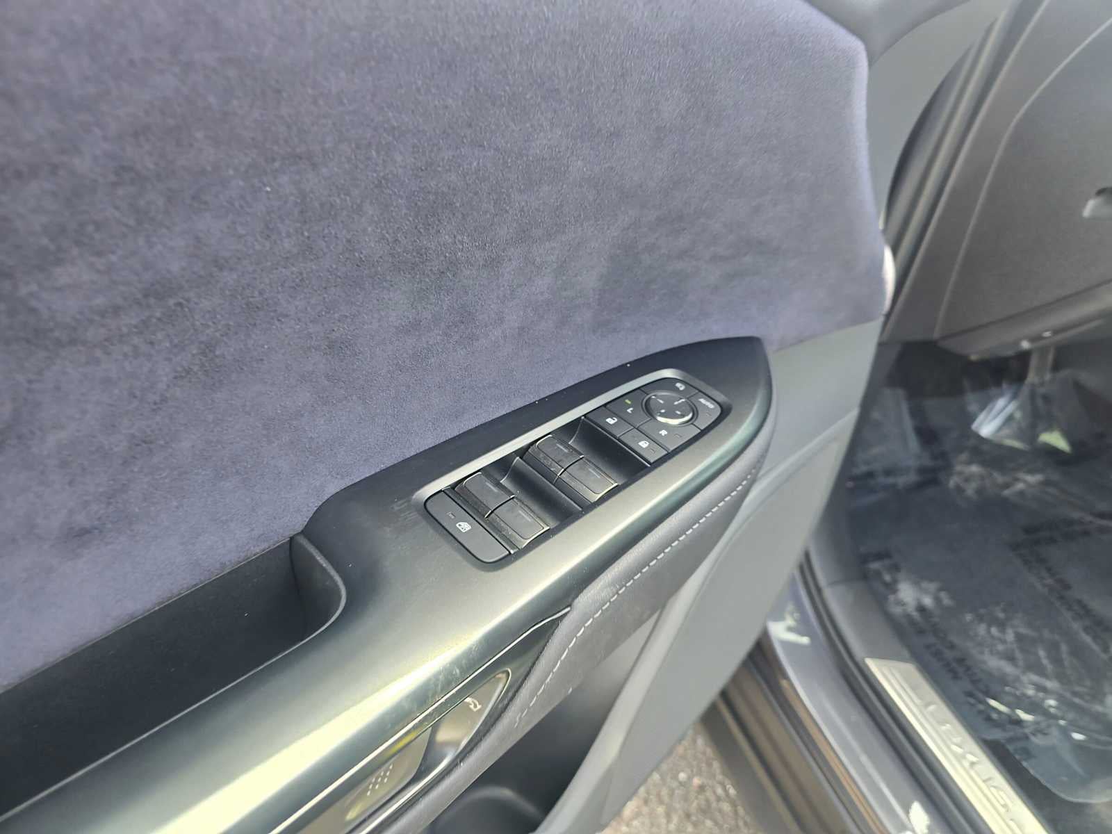 2023 Lexus RZ 450e AWD LUXURY