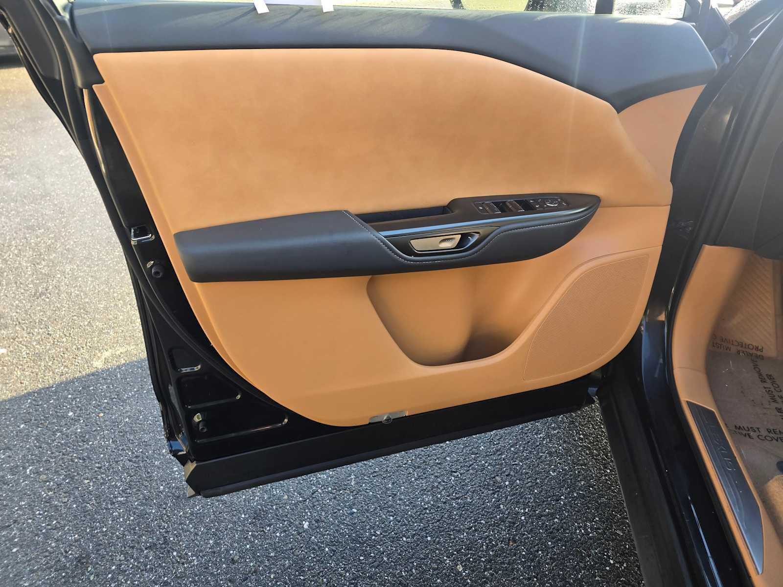 2023 Lexus RZ 450e Premium