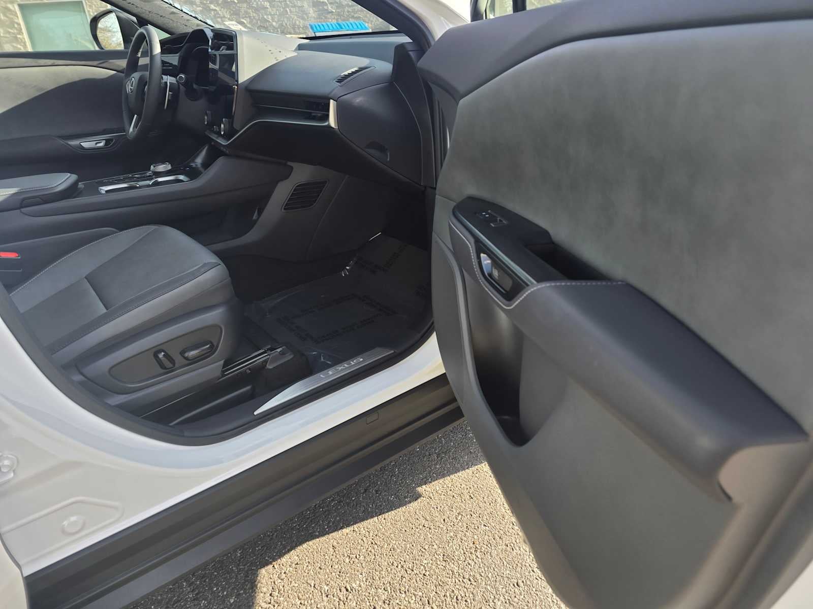 2025 Lexus RZ 450e RZ 300e