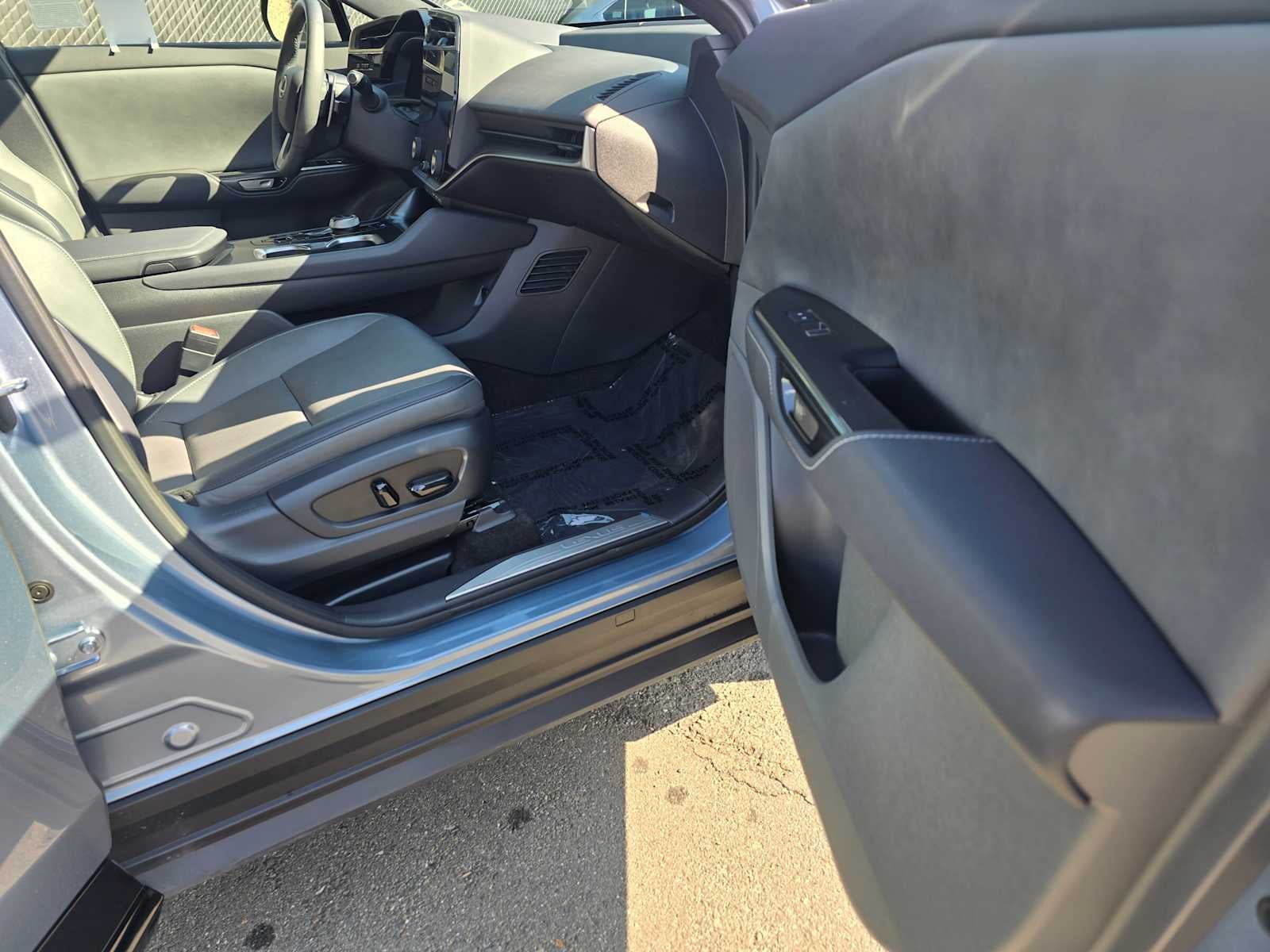 2024 Lexus RZ 300e PREMIUM