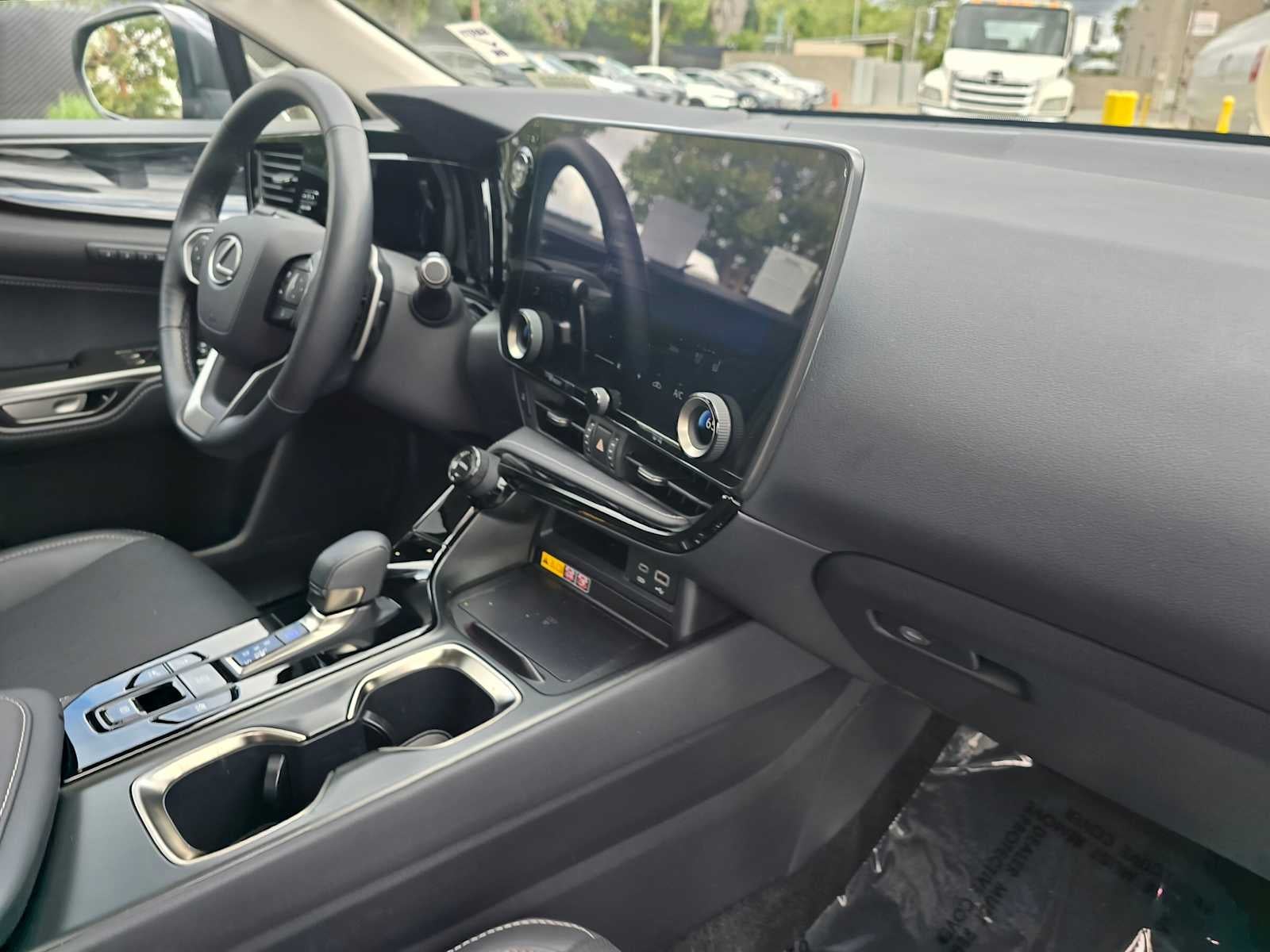 2025 Lexus NX 350h PREMIUM