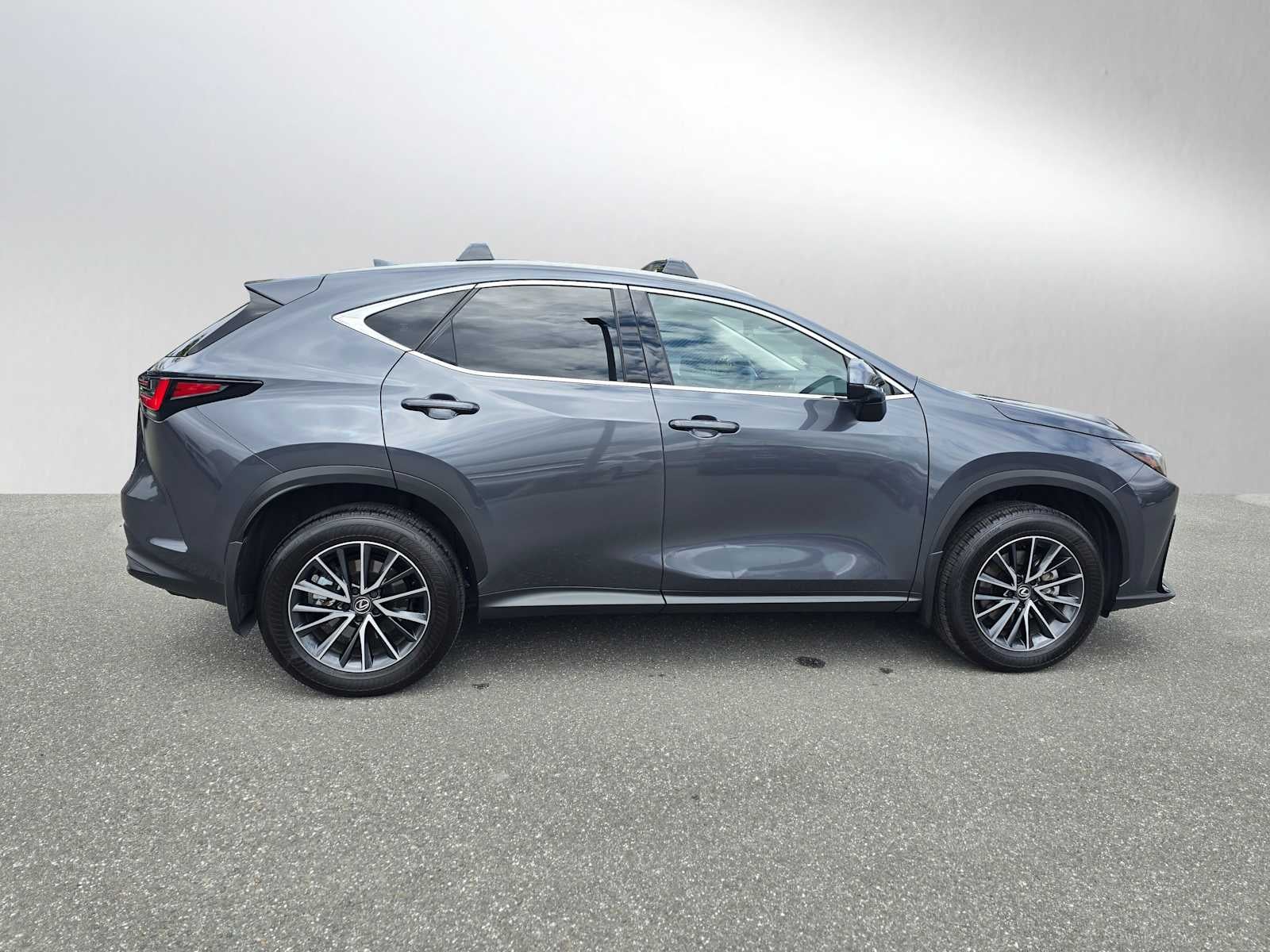 2025 Lexus NX 350h PREMIUM
