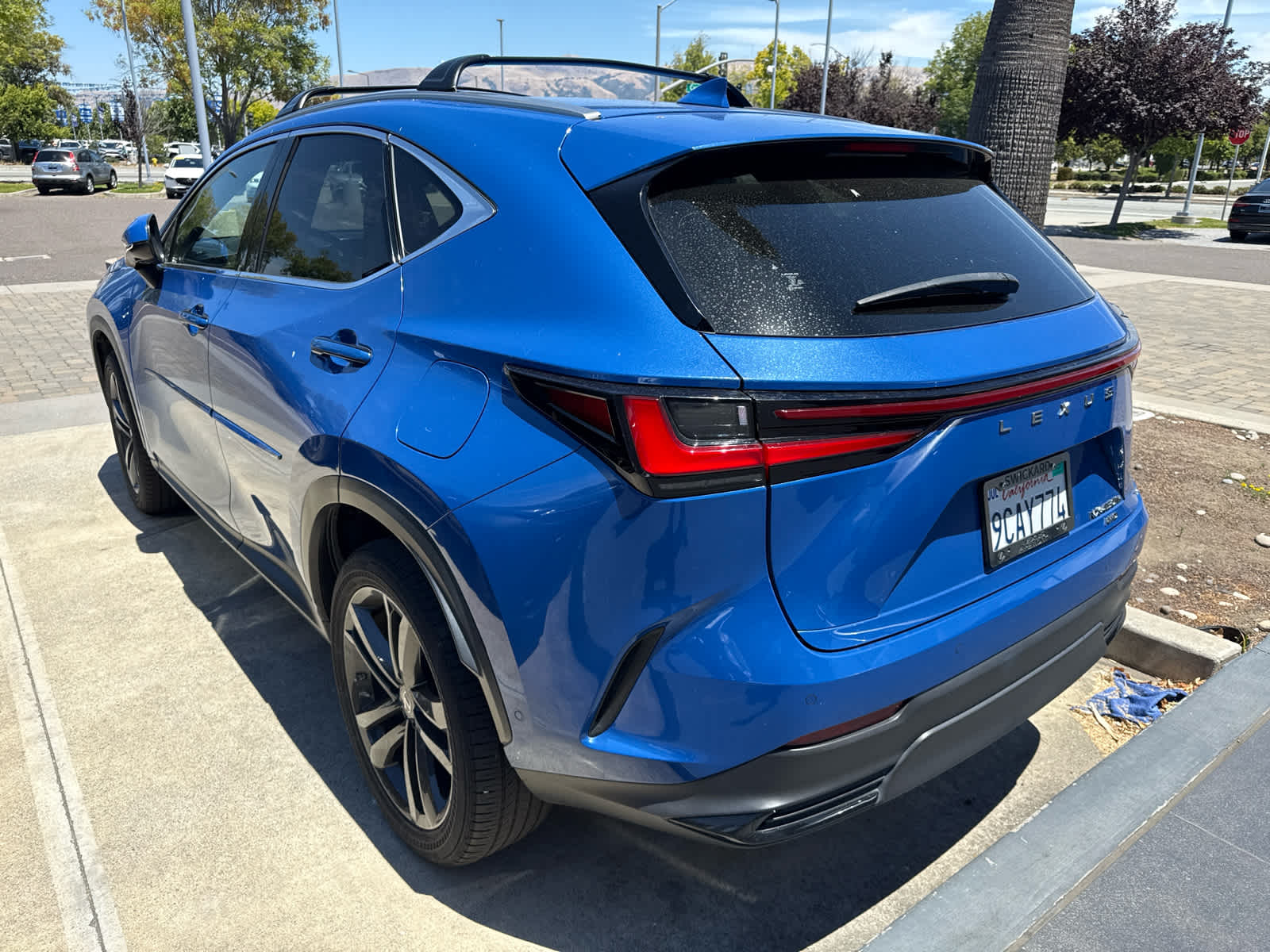 2022 Lexus NX 450h PLUS Luxury