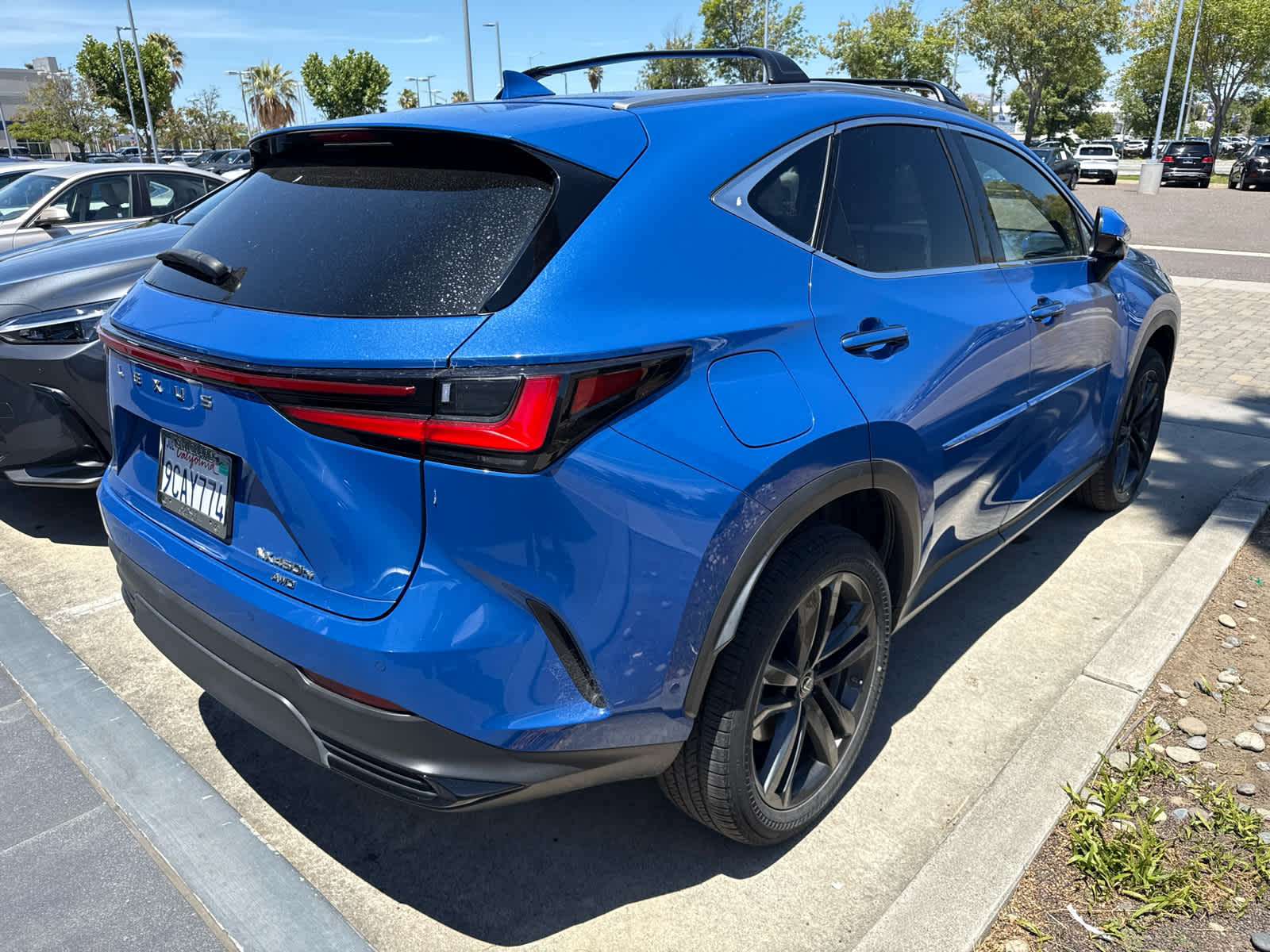 2022 Lexus NX 450h PLUS Luxury
