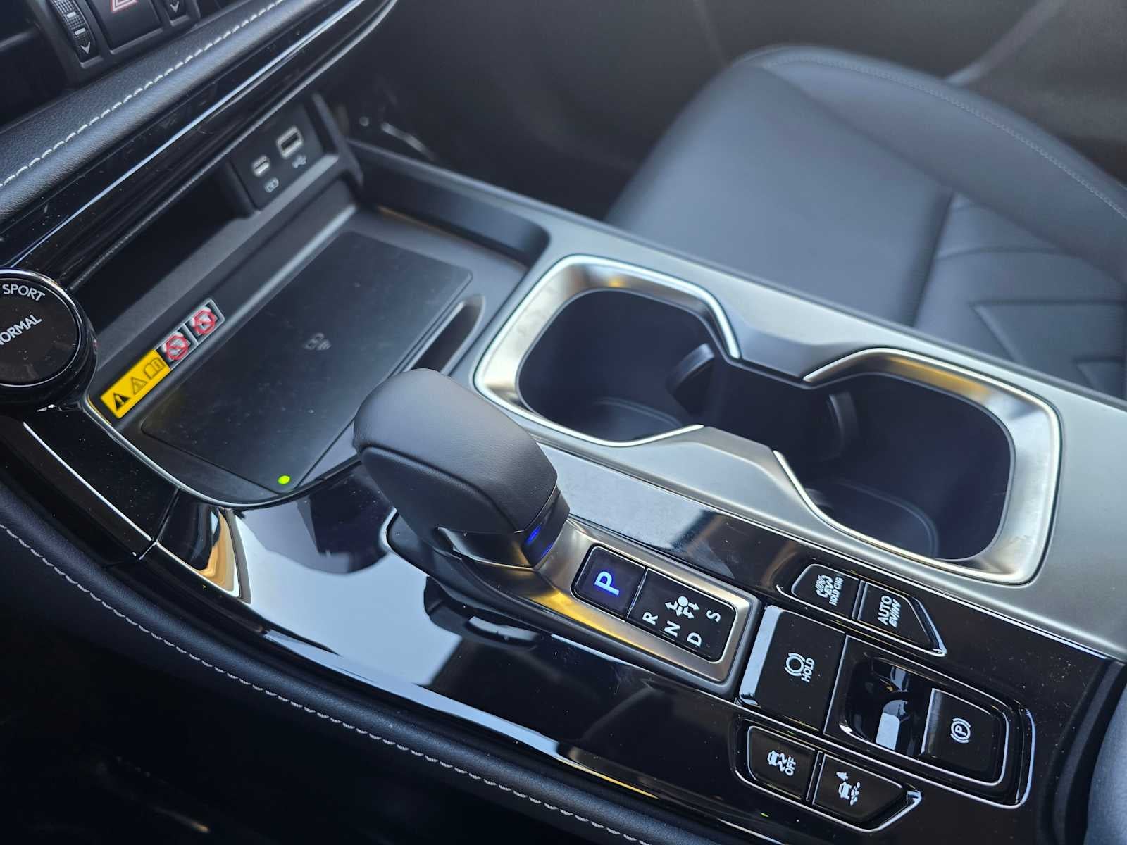 2026 Lexus NX 450h PREMIUM PLUS AWD