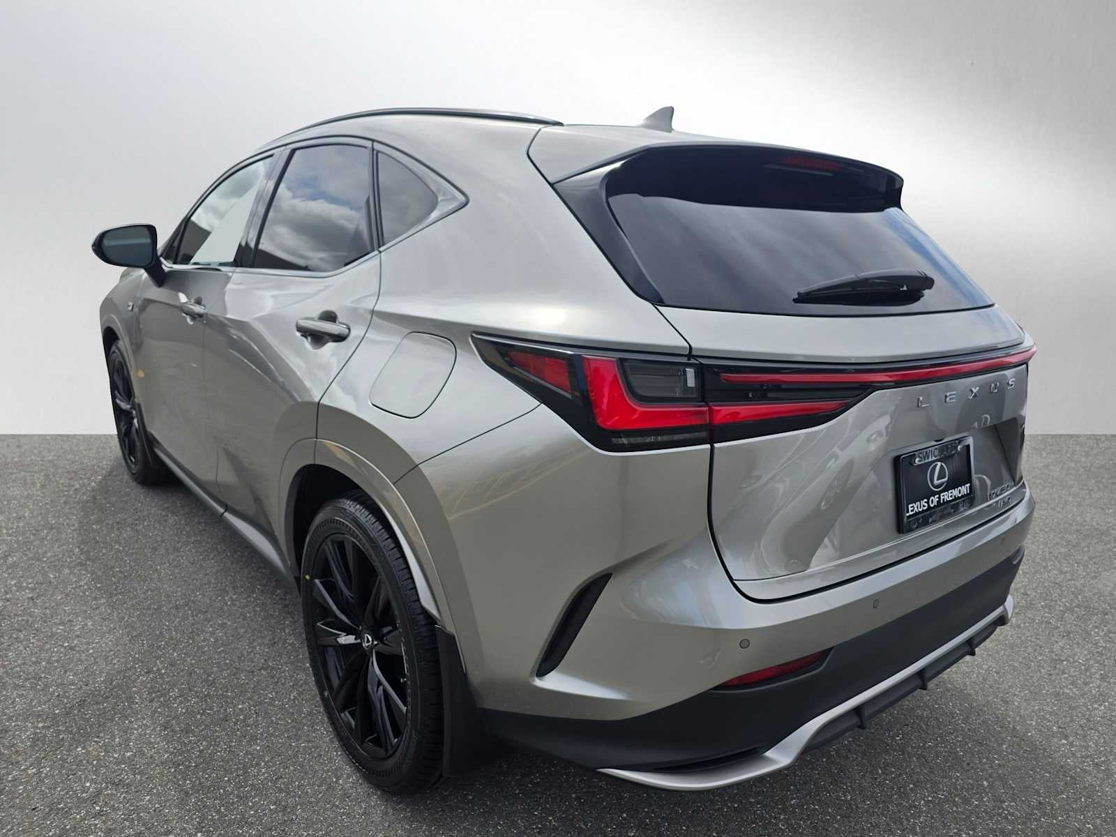 2022 Lexus NX 450h PLUS F SPORT HANDLING AWD