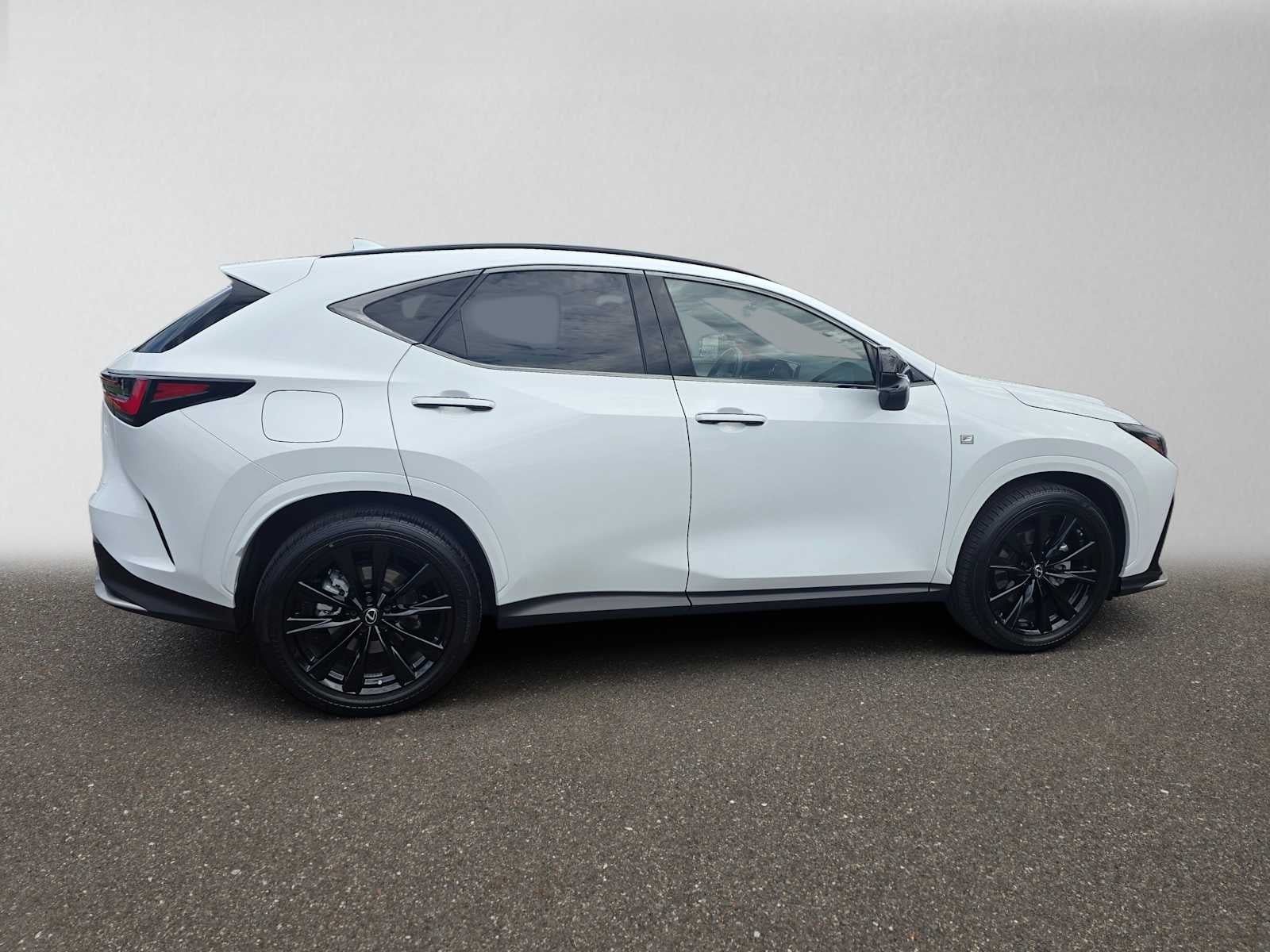 2022 Lexus NX 450h PLUS F SPORT HANDLING AWD