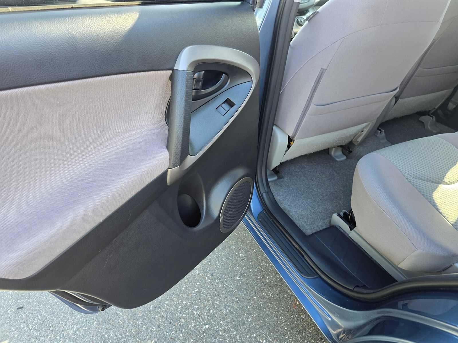 2008 Toyota RAV4 FWD 4dr 4-cyl 4-Spd AT (Natl)