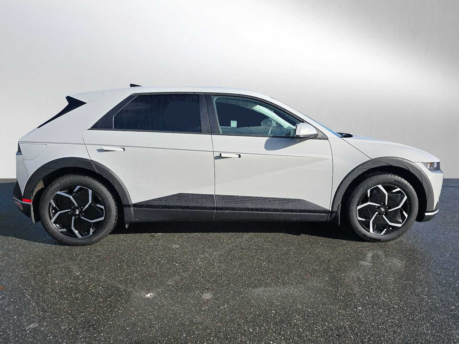 Used 2024 Hyundai IONIQ 5 SEL with VIN KM8KN4DE7RU246715 for sale in Fremont, CA