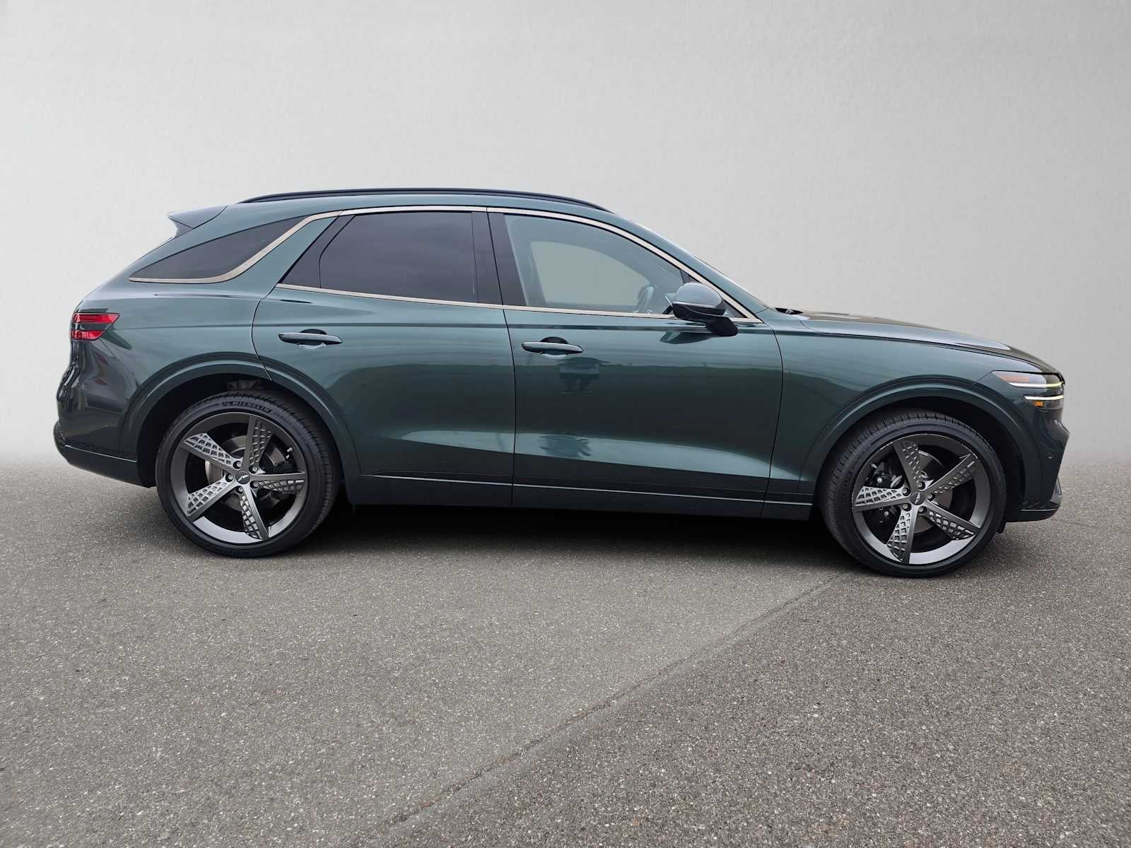 2023 Genesis GV70 2.5T