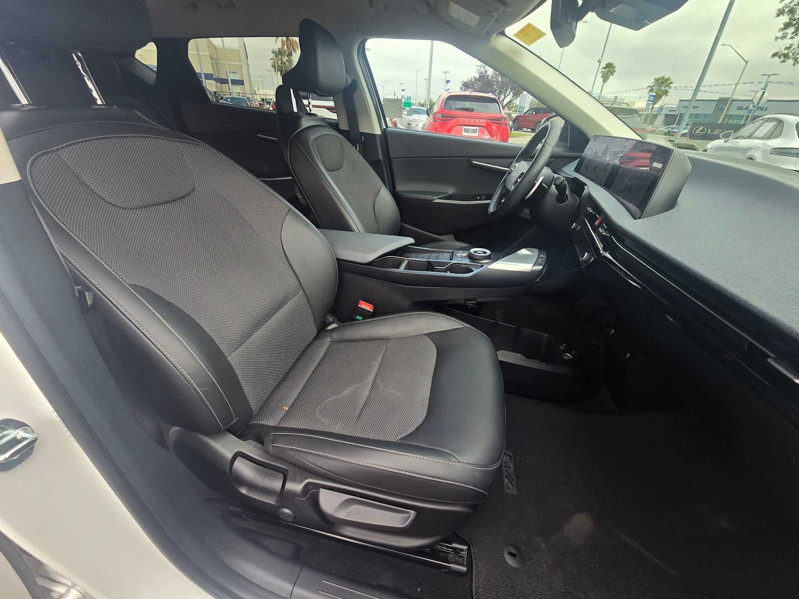 2024 Kia EV6 Light