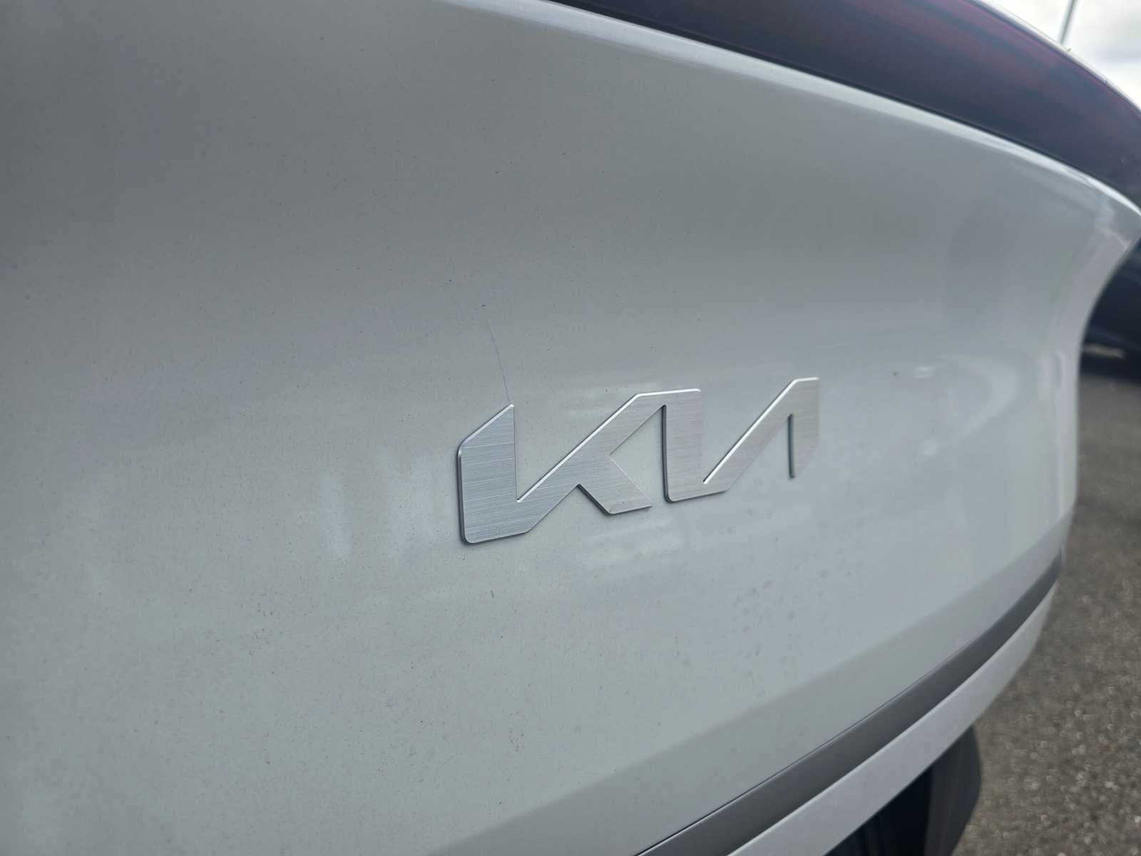 2024 Kia EV6 Light