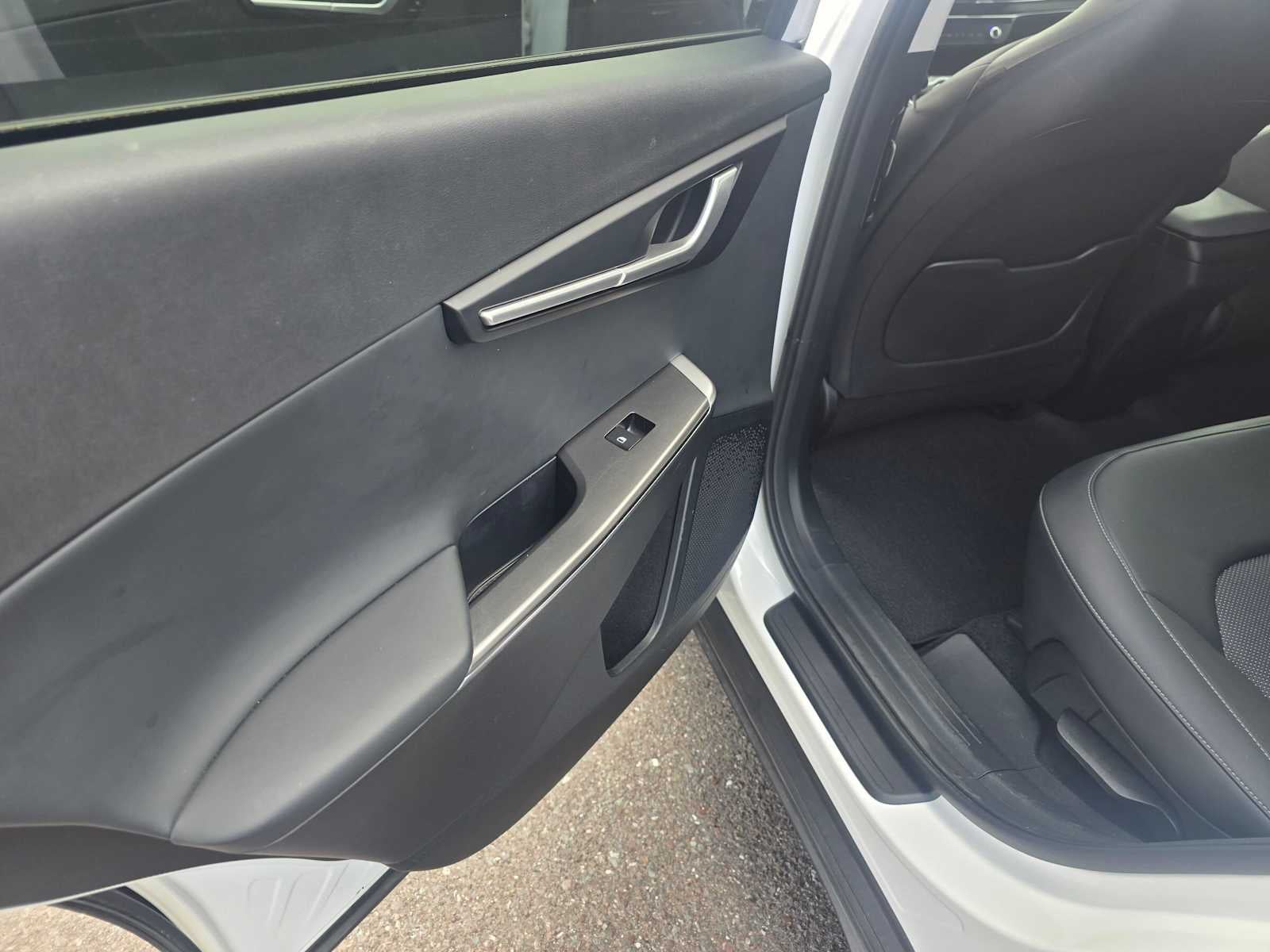 2024 Kia EV6 Light