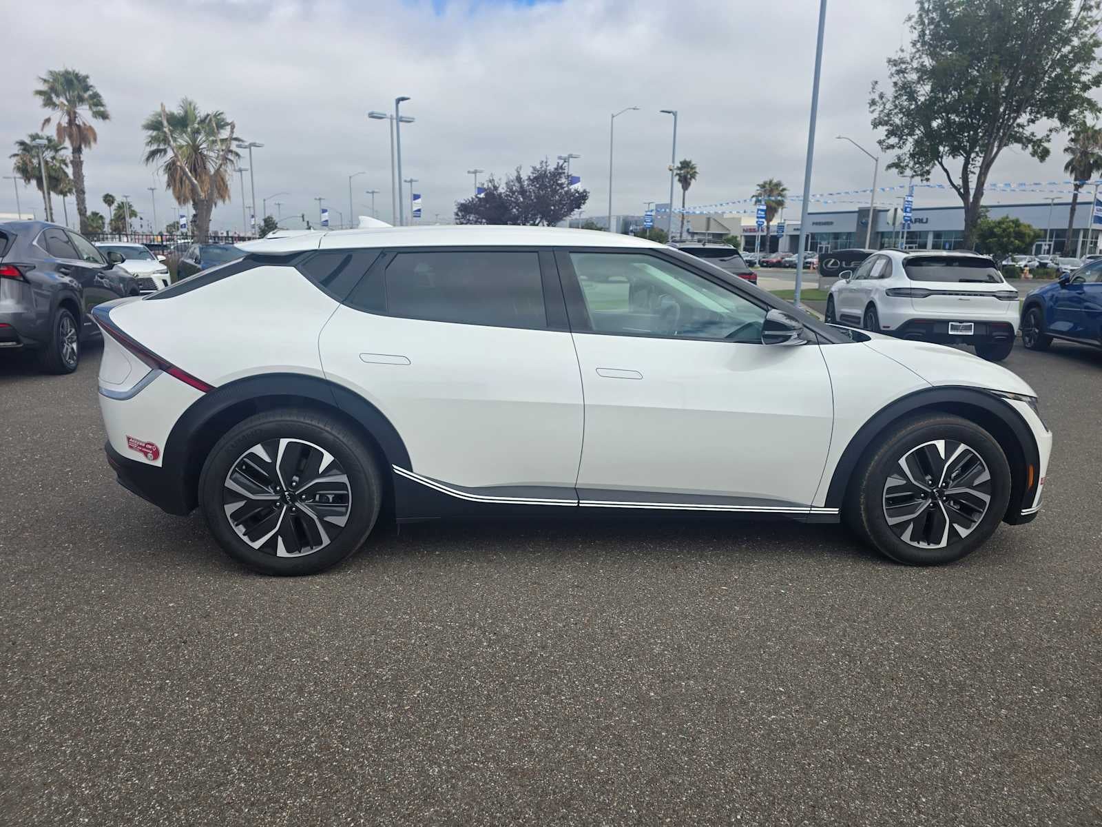 2024 Kia EV6 Light