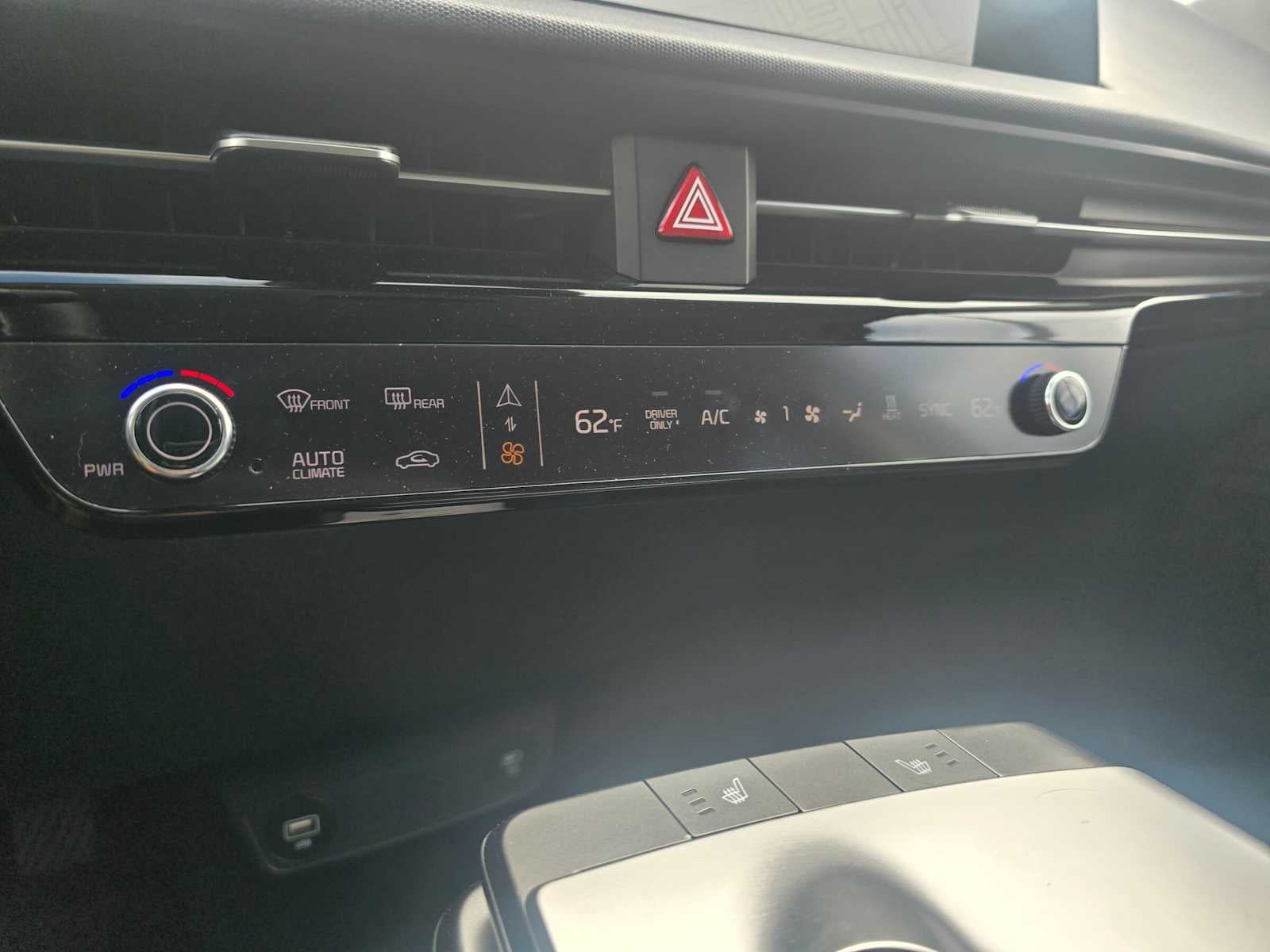 2024 Kia EV6 Light