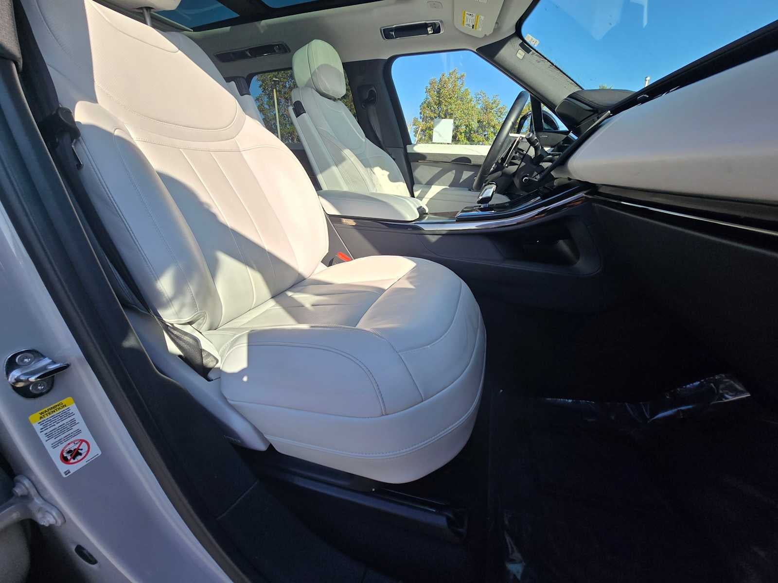 2024 Land Rover Range Rover Sport SE